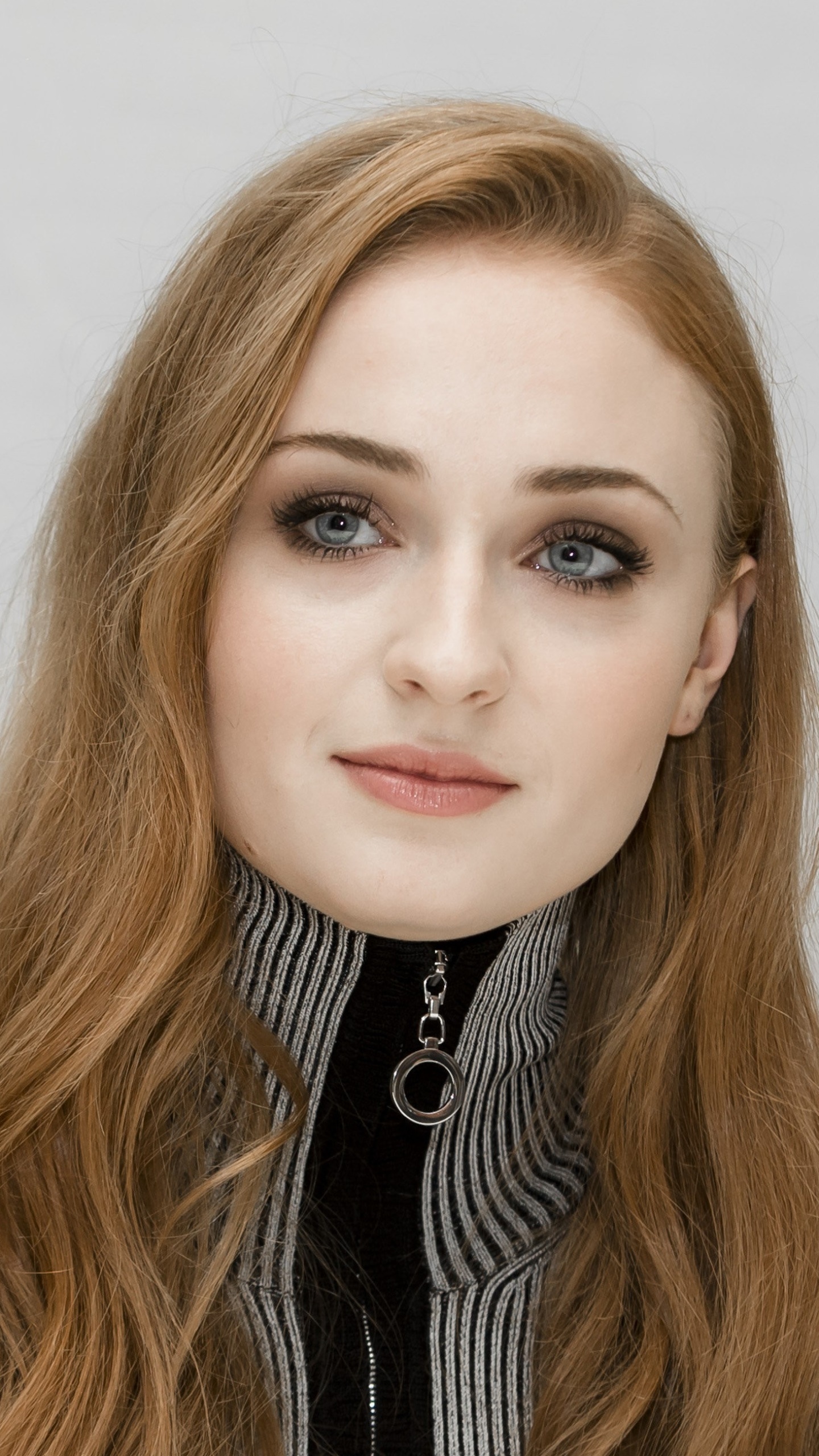 Celebrity Sophie Turner, Actress, Blue Eyes, Redhead, English, 1440x2560, Phone HD Wallpaper