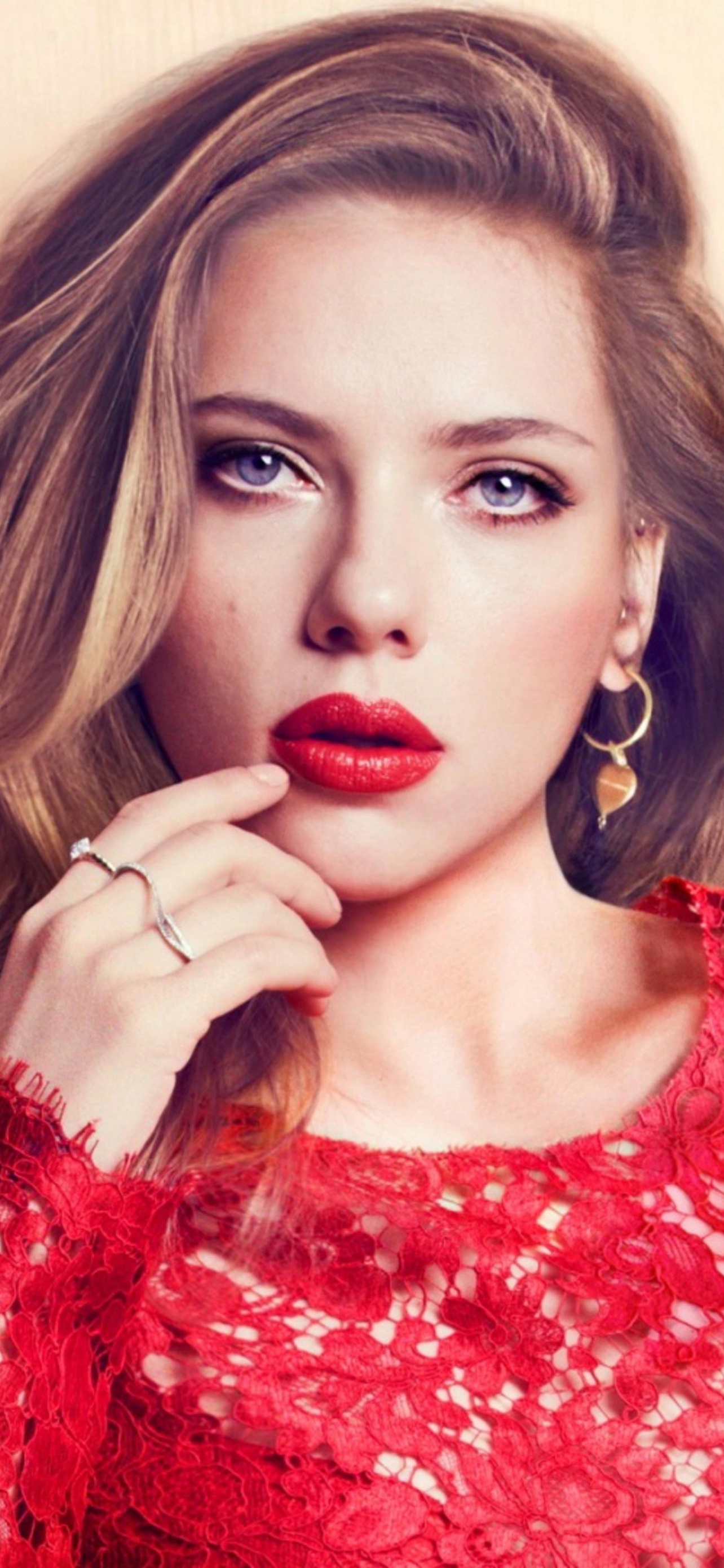 Celebrity Scarlett Johansson, Actress, Lipstick, American, Blue Eyes, Blonde, 1284x2778, Phone HD Wallpaper