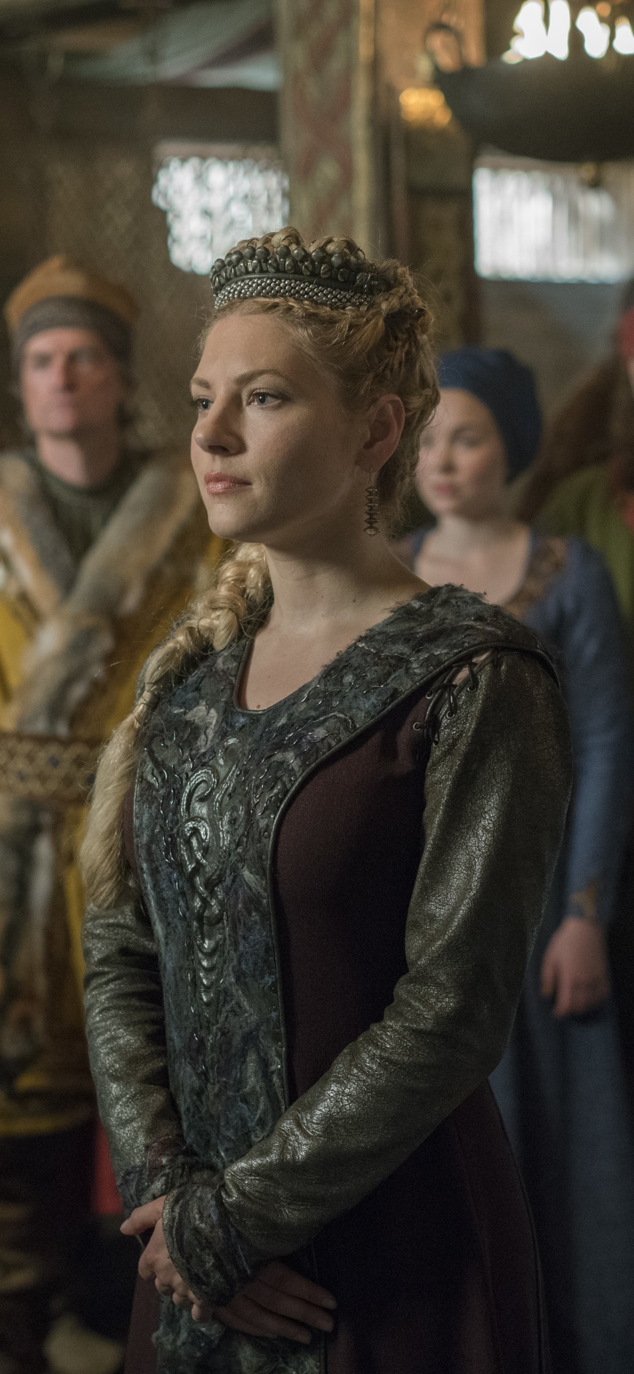 TV Show Vikings, Katheryn Winnick, Lagertha (Vikings), 1242x2688, Phone HD Wallpaper
