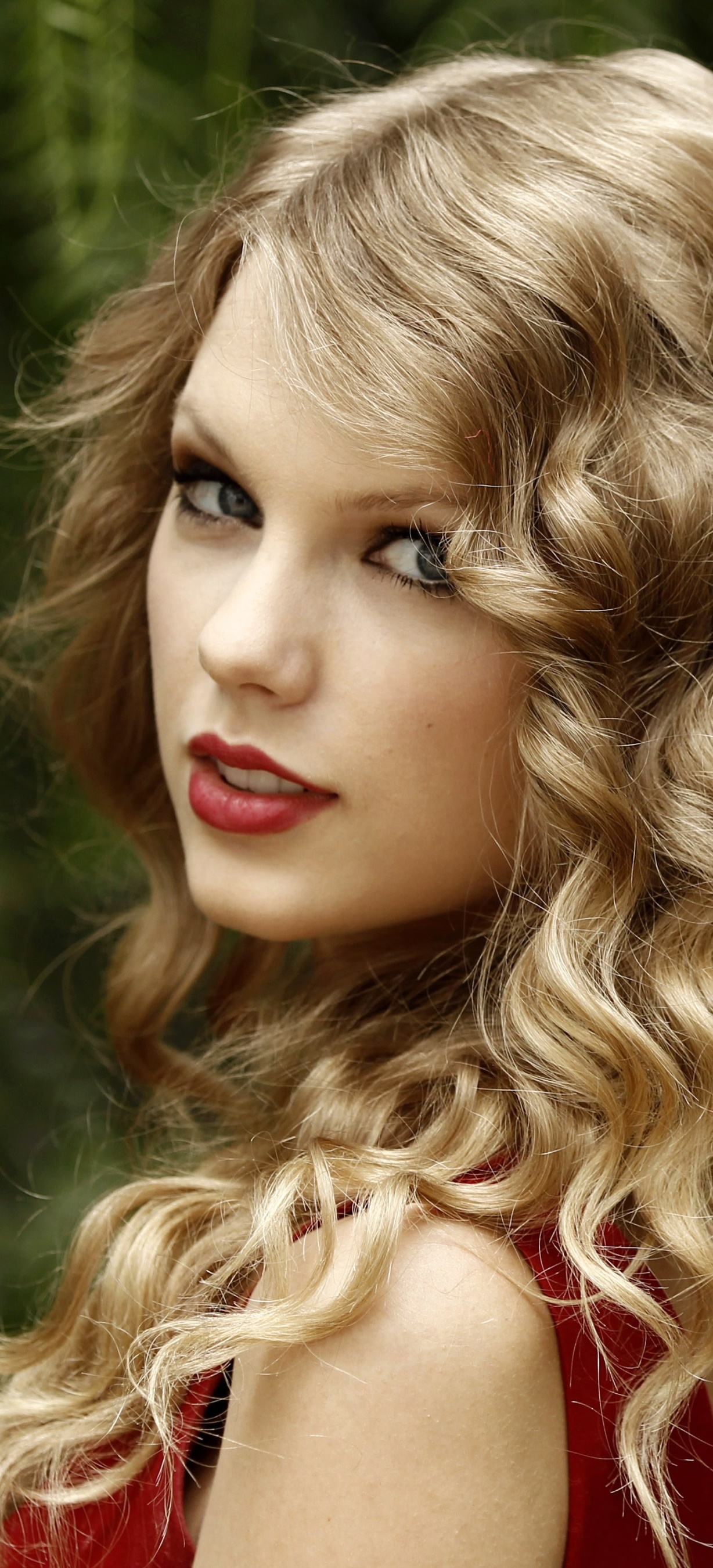 Music Taylor Swift, Curl, American, Blue Eyes, Blonde, Lipstick, 1228x2700, Phone HD Wallpaper