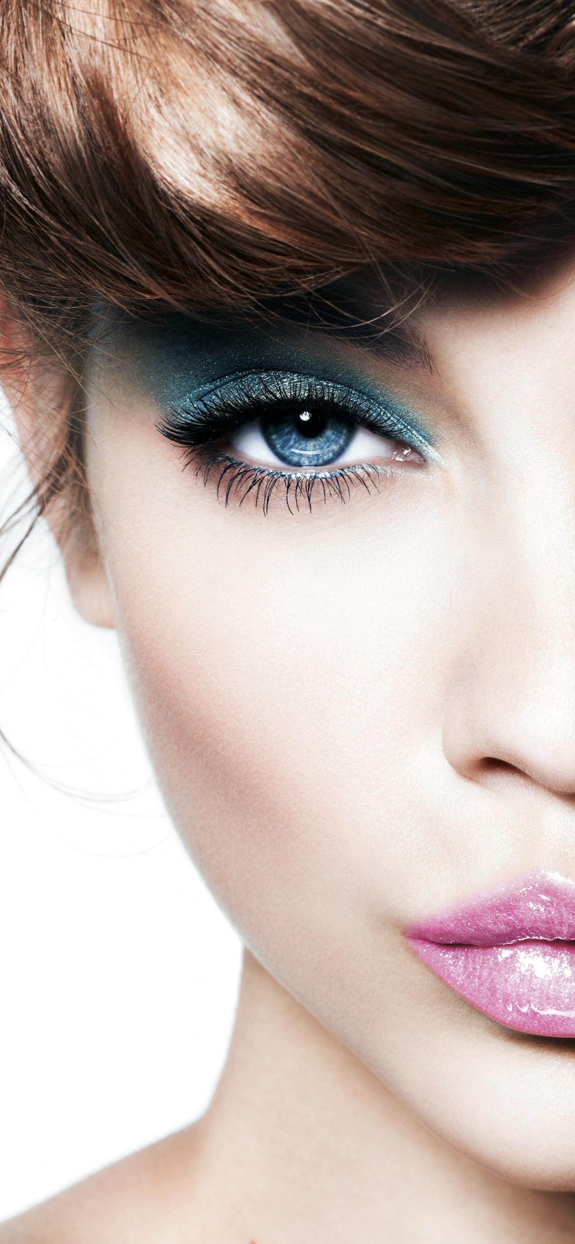 Celebrity Barbara Palvin, Blue Eyes, Model, Hungarian, 1170x2532, Phone HD Wallpaper