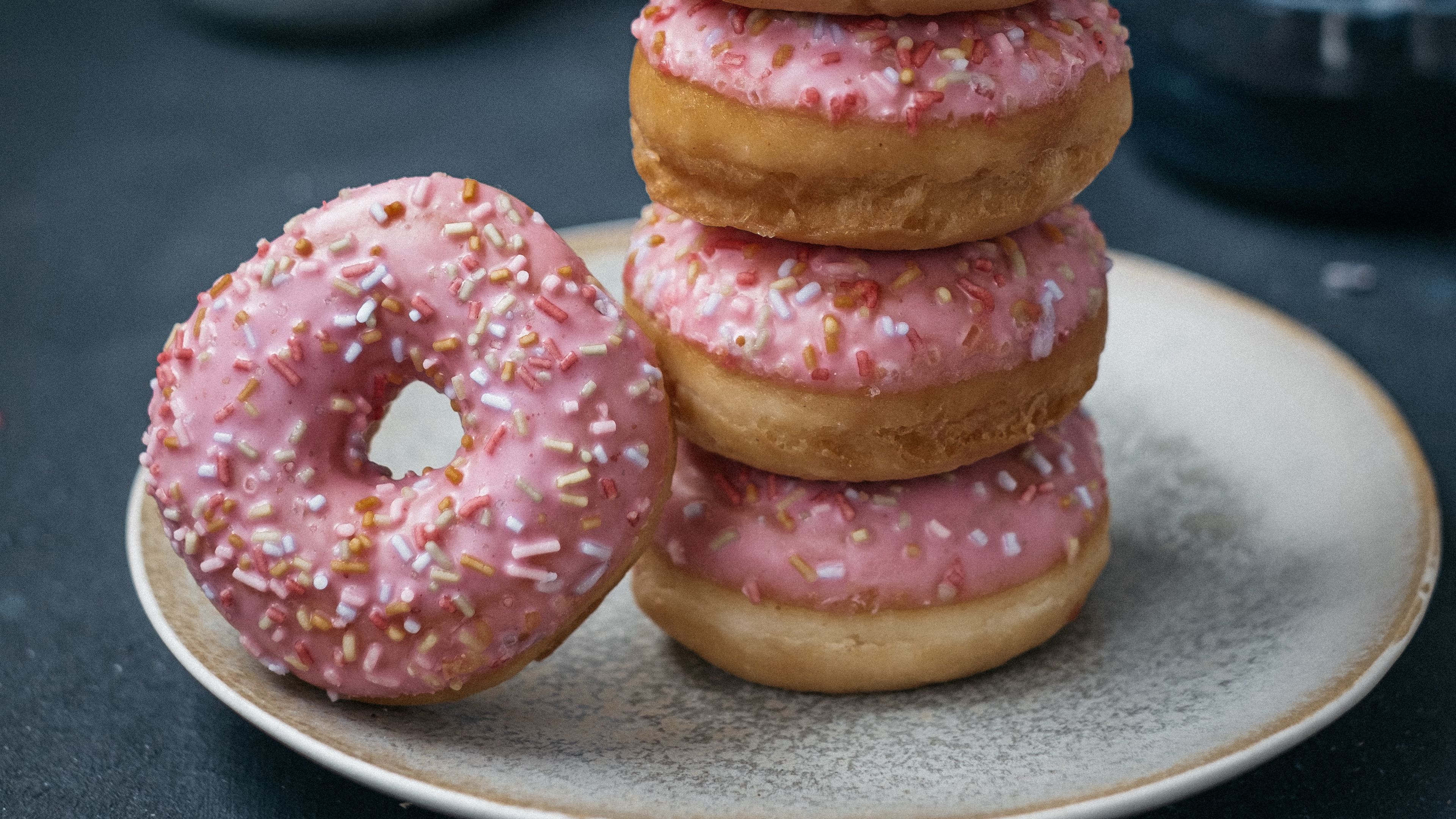 donut, icing, still life, 4k, HD Wallpaper