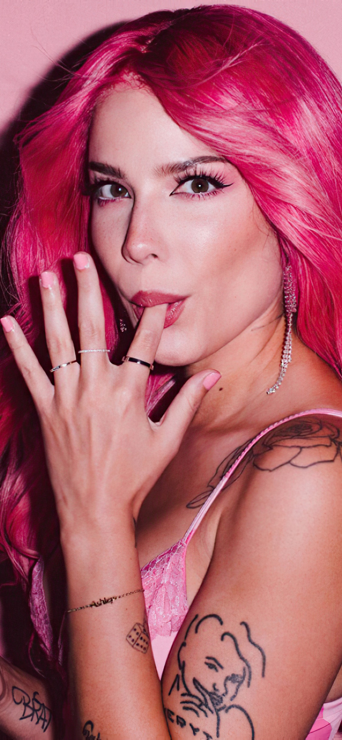 Music Halsey, Halsey (Singer), Pink Hair, Long Hair, Singer, American, 1125x2436, Phone HD Wallpaper