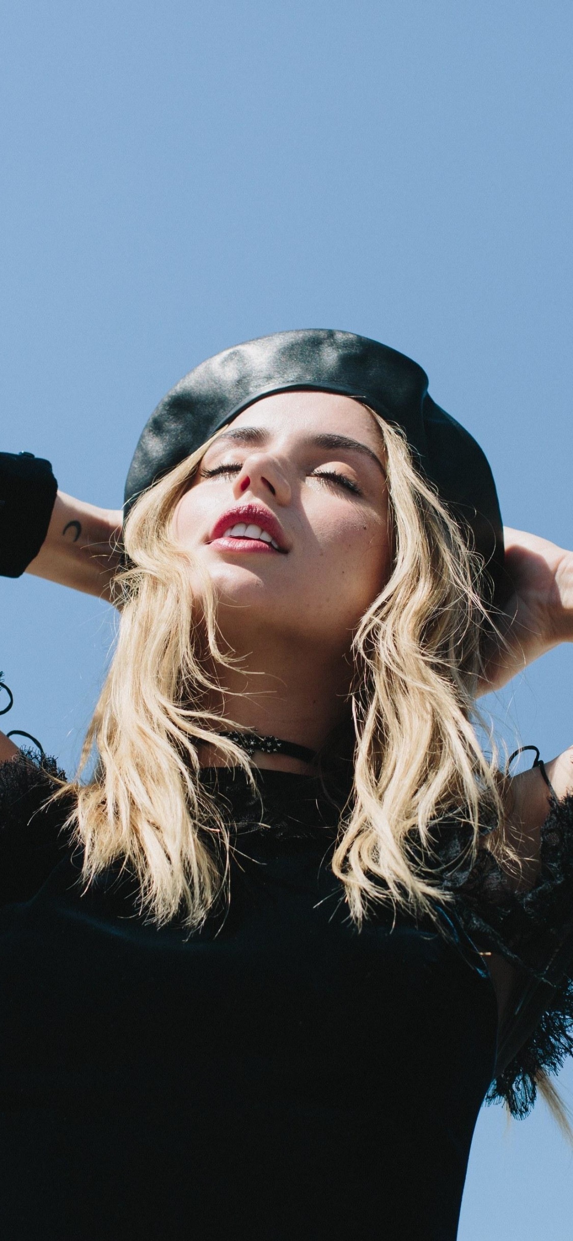 Celebrity Ana de Armas, Blonde, Actress, 1125x2436, Phone HD Wallpaper