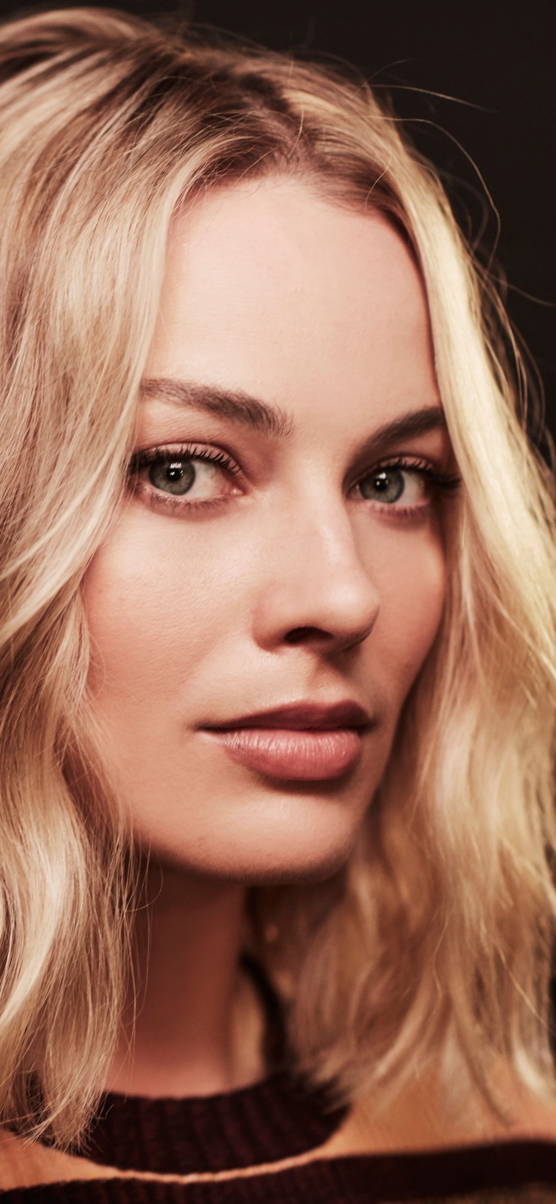 Celebrity Margot Robbie, Blonde, Actress, Australian, Face, 1125x2436, Phone HD Wallpaper