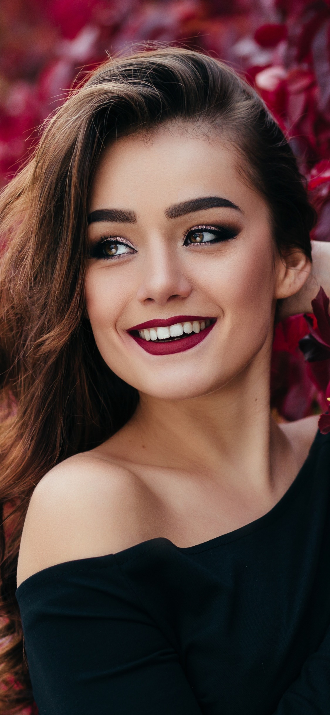 Women Model, Brunette, Long Hair, Smile, Lipstick, 1125x2436, Phone HD Wallpaper