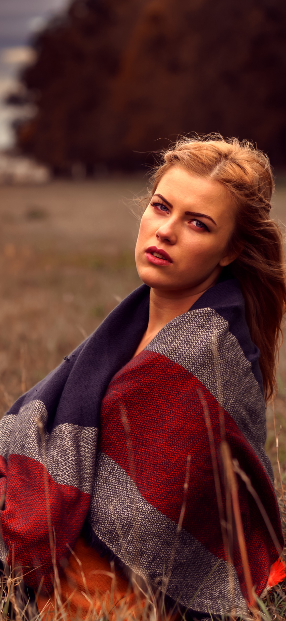 Women Model, Blonde, Depth Of Field, Blue Eyes, 1125x2436, Phone HD Wallpaper