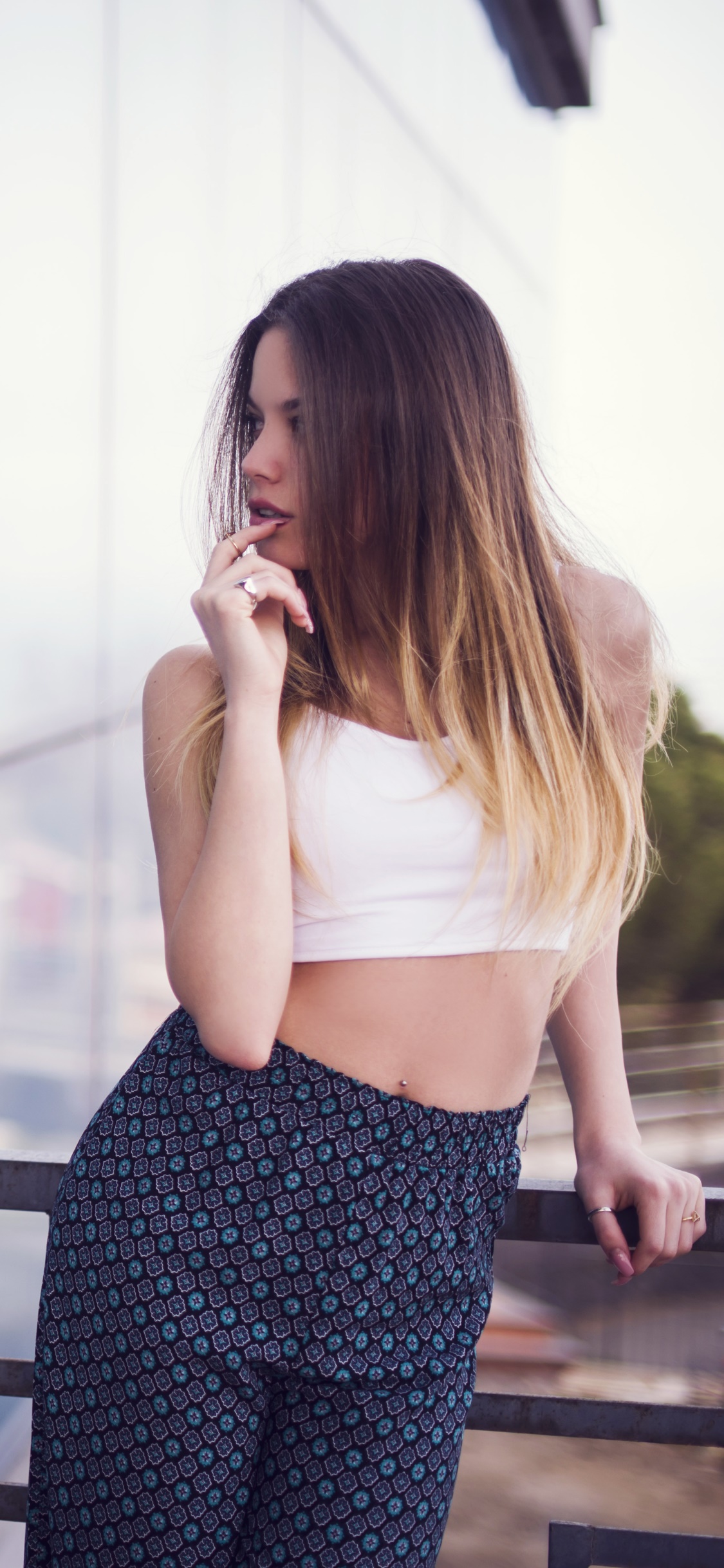 Women Model, 1125x2436, Phone HD Wallpaper
