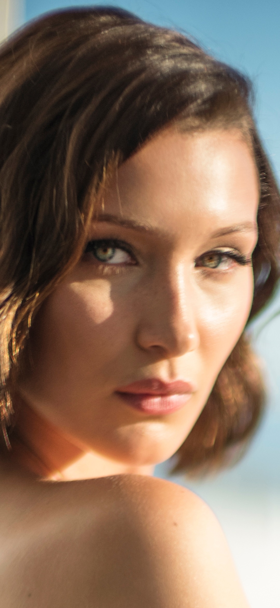 Celebrity Bella Hadid, 1080x2340, Phone HD Wallpaper