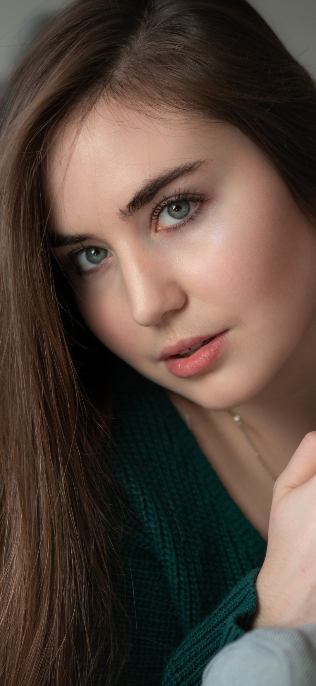 Women Model, Brunette, Blue Eyes, 1080x2340, Phone HD Wallpaper