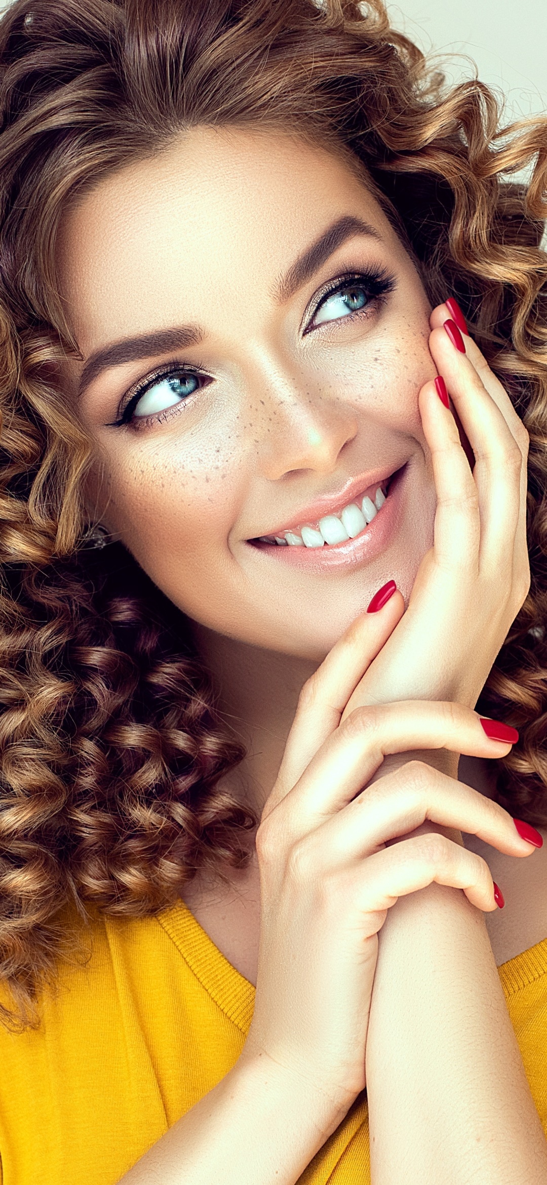 Women Model, Face, Smile, Blue Eyes, 1080x2340, Phone HD Wallpaper