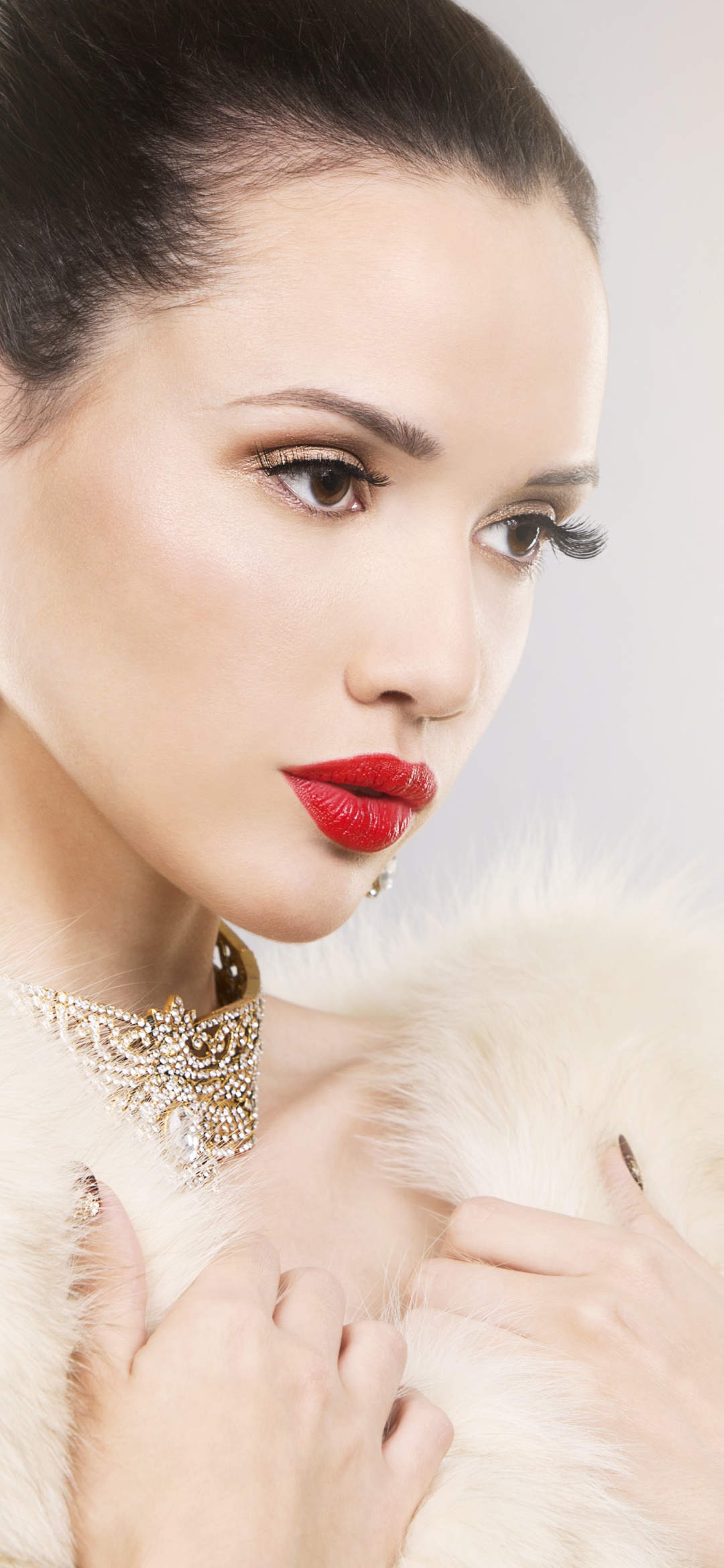Women Model, Brunette, Brown Eyes, Earrings, Face, Jewelry, 1080x2340, Phone HD Wallpaper
