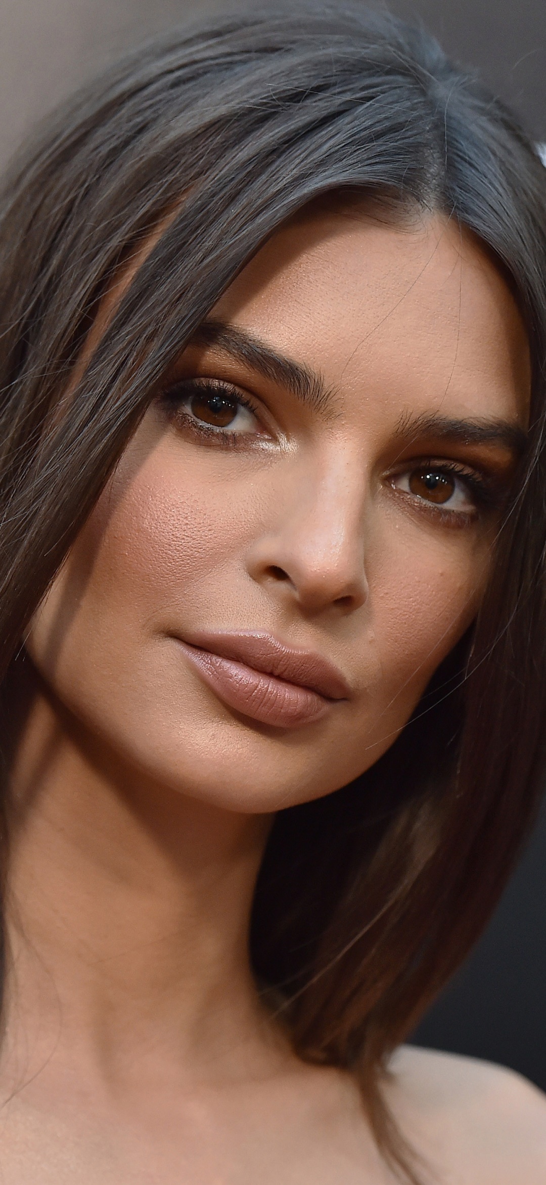 Celebrity Emily Ratajkowski, 1080x2340, Phone HD Wallpaper