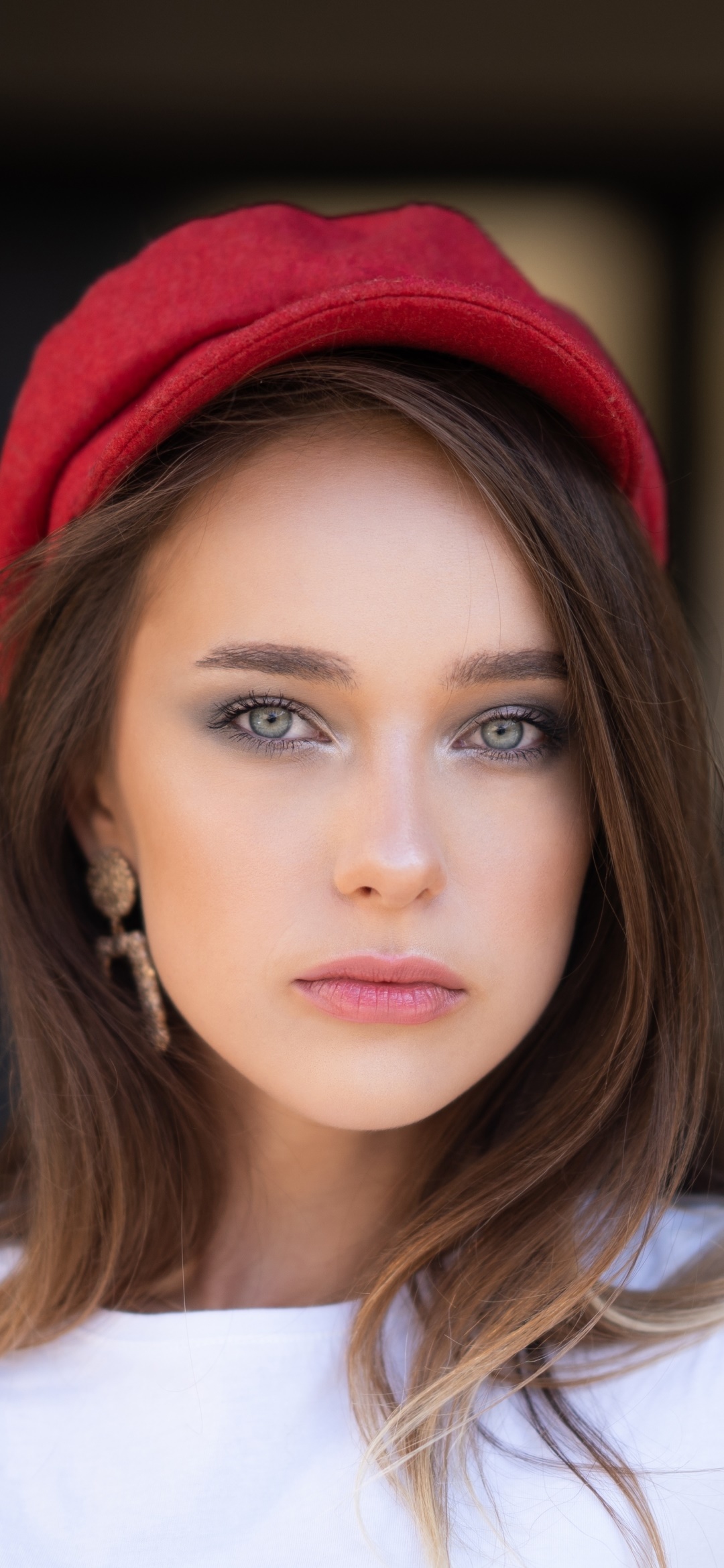 Women Model, Hat, Brunette, Face, 1080x2340, Phone HD Wallpaper