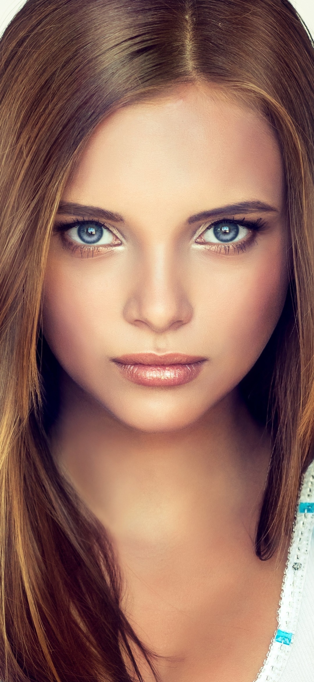 Women Model, Blue Eyes, Brunette, 1080x2340, Phone HD Wallpaper