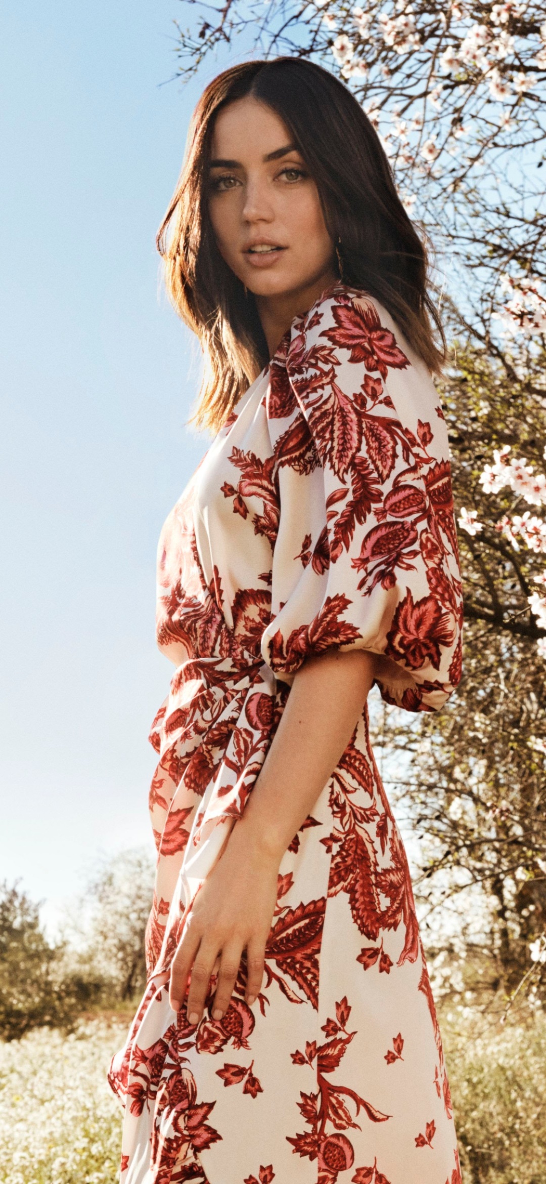 Celebrity Ana de Armas, Brunette, Blossom, Actress, Dress, Cuban, 1080x2340, Phone HD Wallpaper