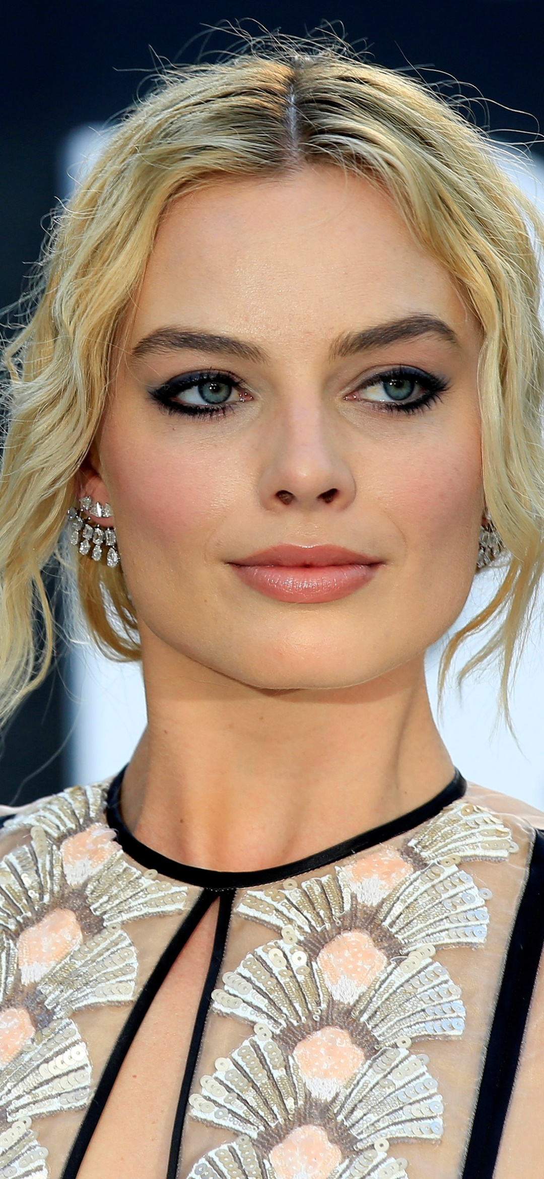 Celebrity Margot Robbie, Face, Australian, Actress, Blonde, Blue Eyes, 1080x2340, Phone HD Wallpaper
