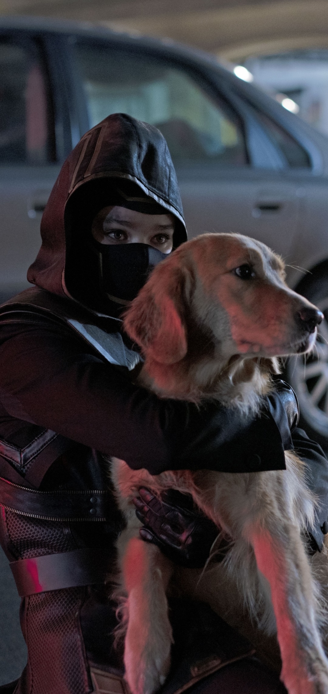 TV Show Hawkeye, Hailee Steinfeld, Kate Bishop, Lucky The Pizza Dog, 1080x2280, Phone HD Wallpaper