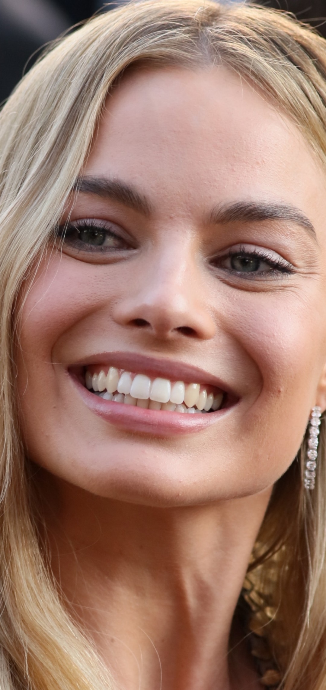 Celebrity Margot Robbie, Blonde, Australian, Smile, Actress, 1080x2280, Phone HD Wallpaper