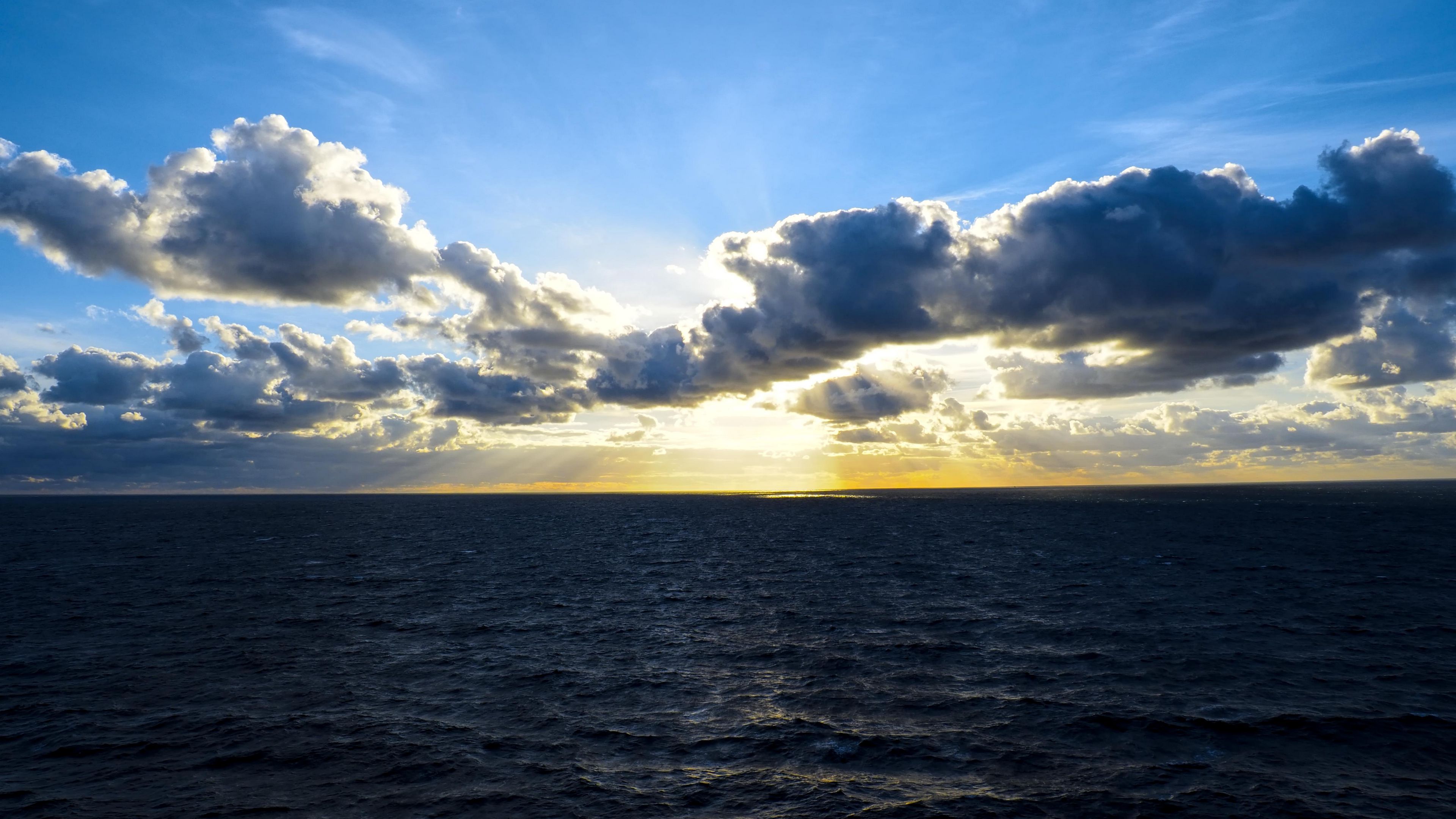 horizon, water, rays, clouds, 4k, HD Wallpaper