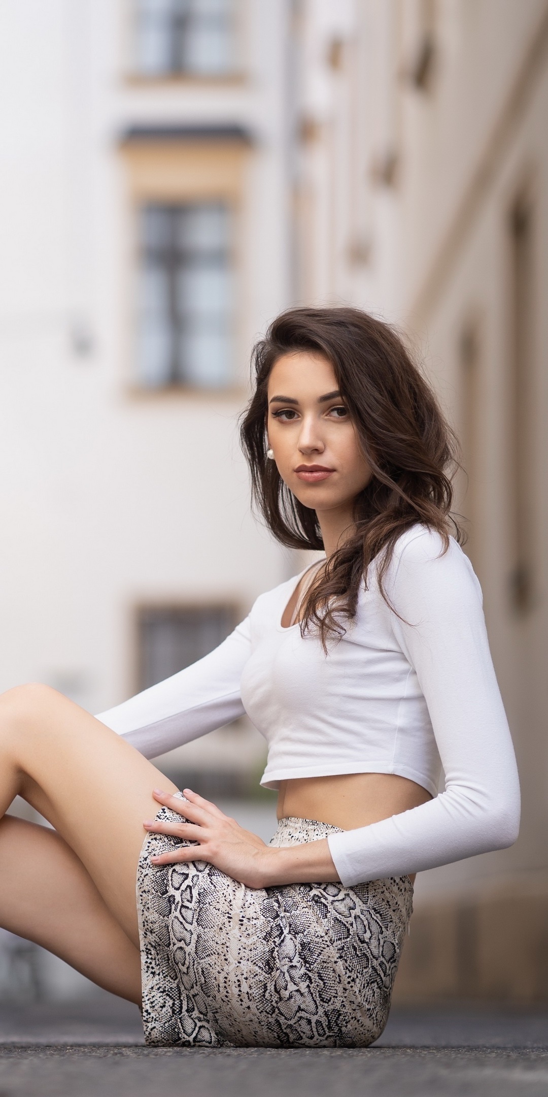 Women Model, Depth Of Field, Brunette, 1080x2160, Phone HD Wallpaper