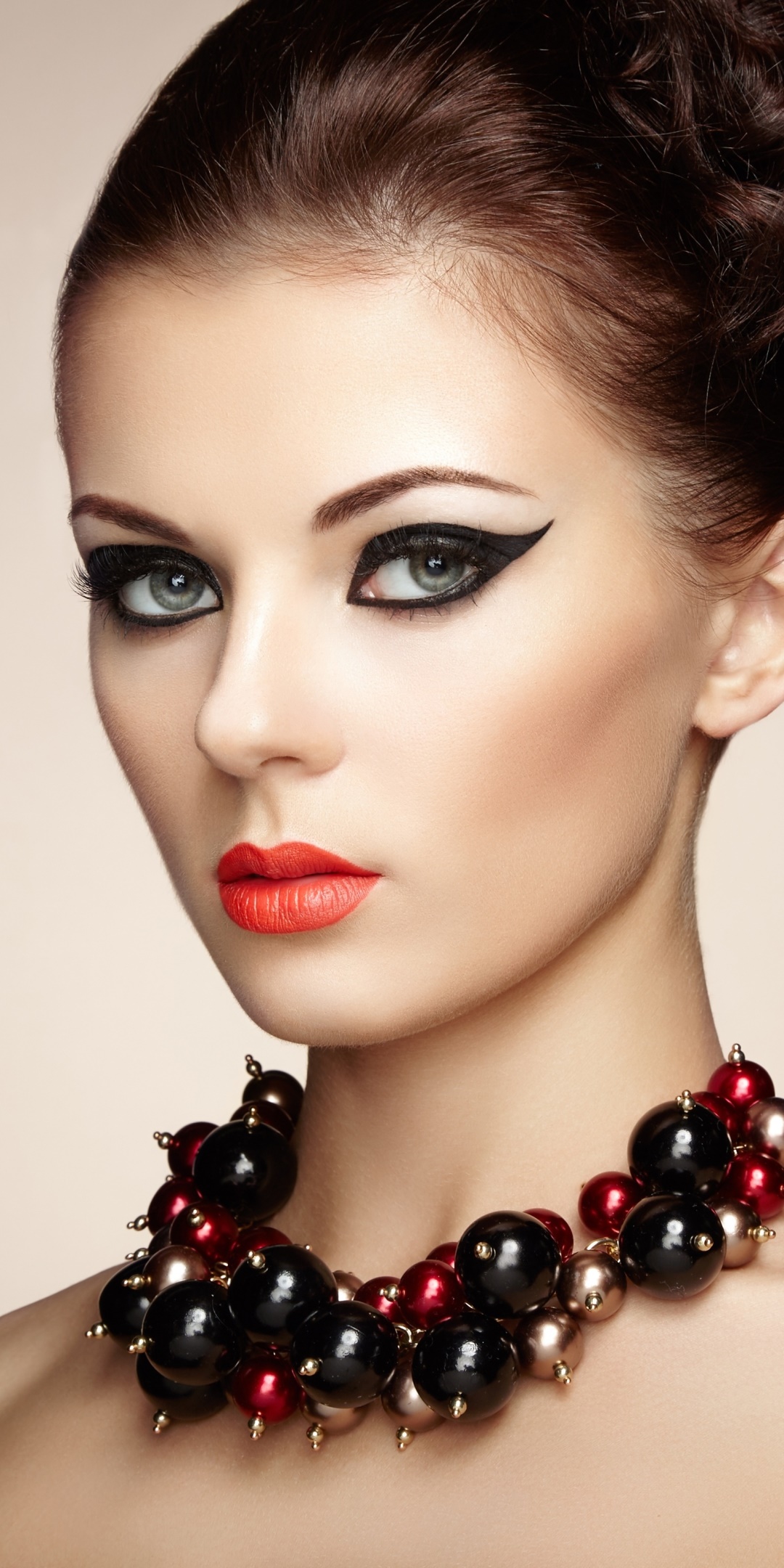 Women Model, Blue Eyes, Necklace, Face, Lipstick, Brunette, 1080x2160, Phone HD Wallpaper