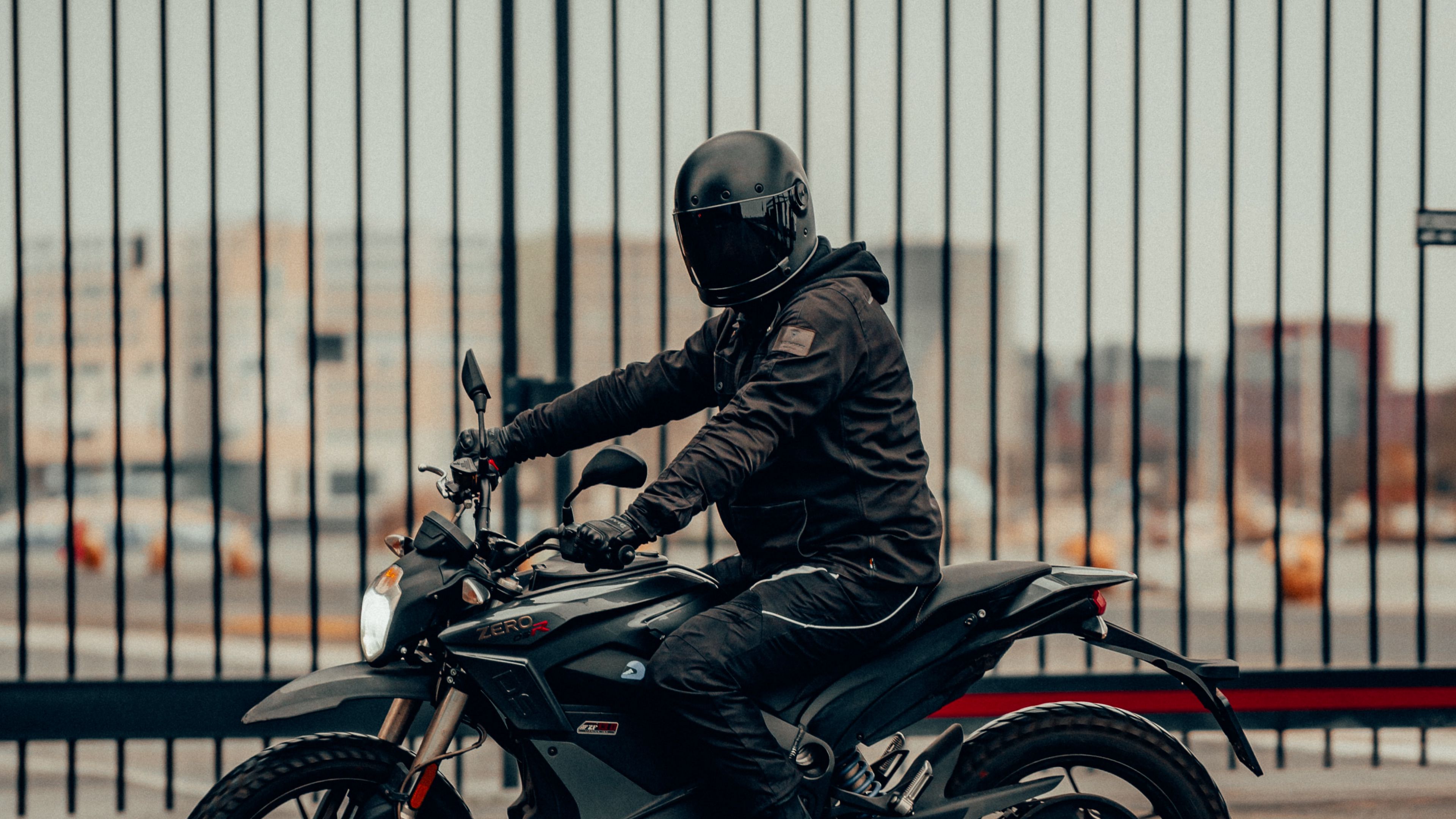 motorcycle, helmet, motorcyclist, side view, 4k, HD Wallpaper