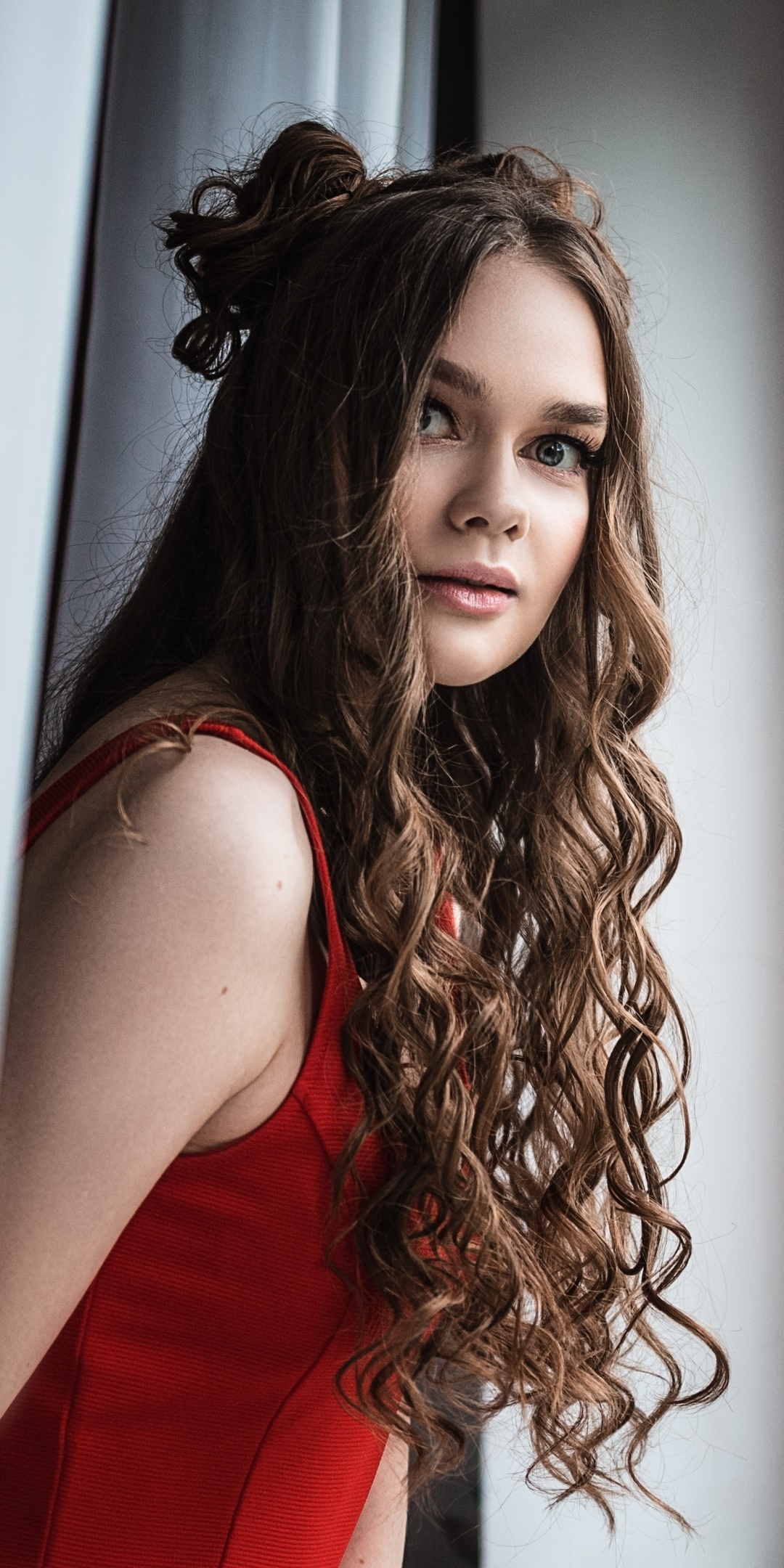 Women Model, Blue Eyes, Brunette, Long Hair, 1080x2160, Phone HD Wallpaper