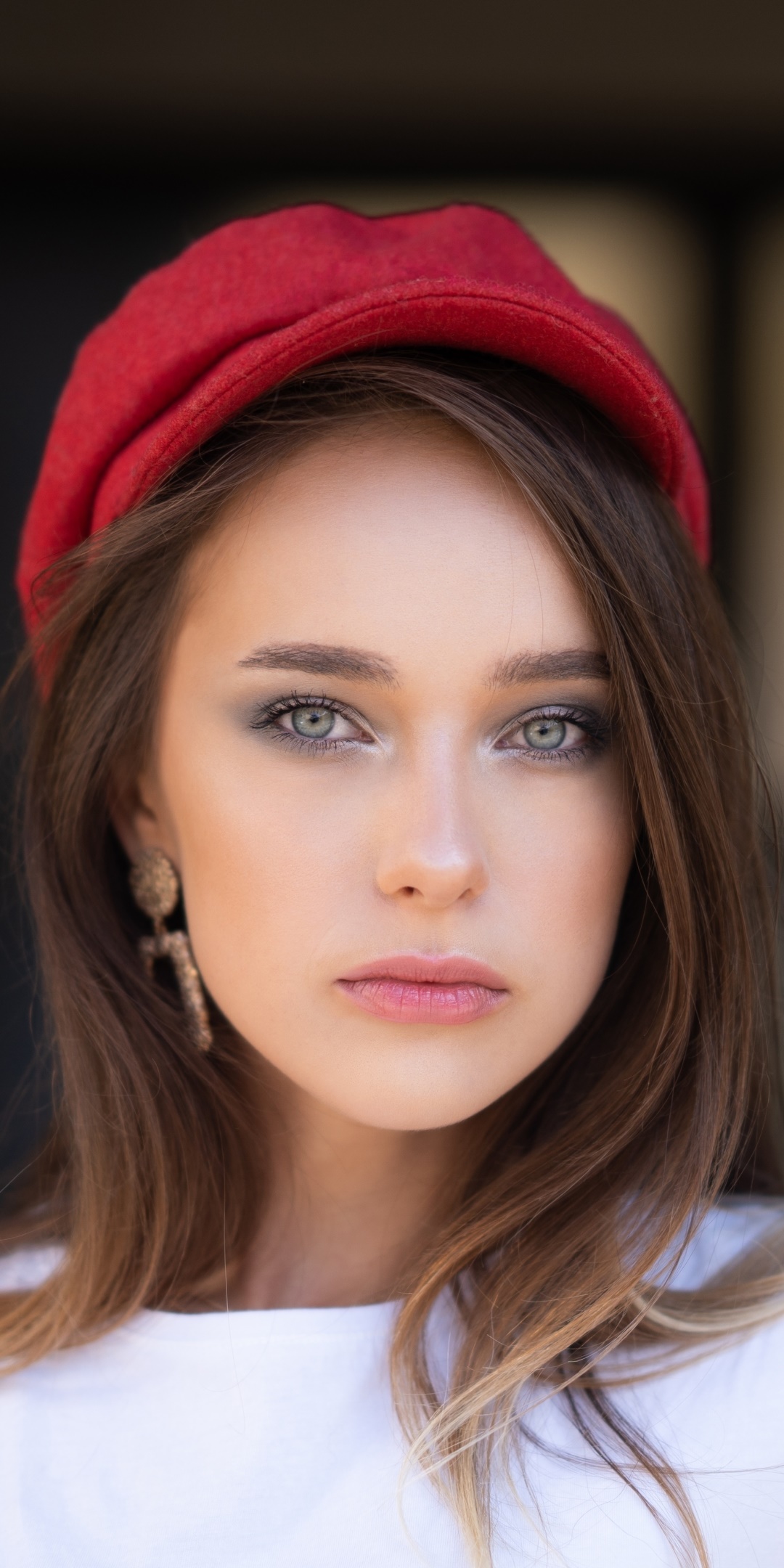 Women Model, Brunette, Face, Hat, 1080x2160, Phone HD Wallpaper