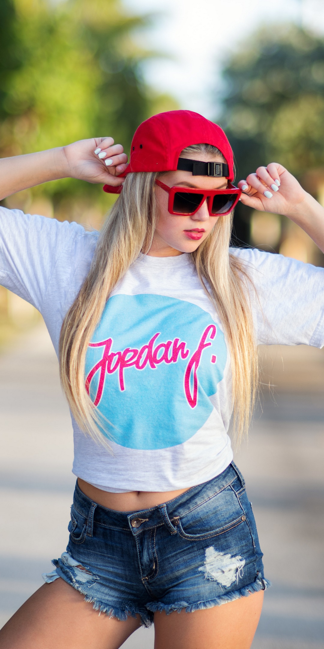Women Model, Cap, Blonde, Lipstick, Depth Of Field, Mood, 1080x2160, Phone HD Wallpaper