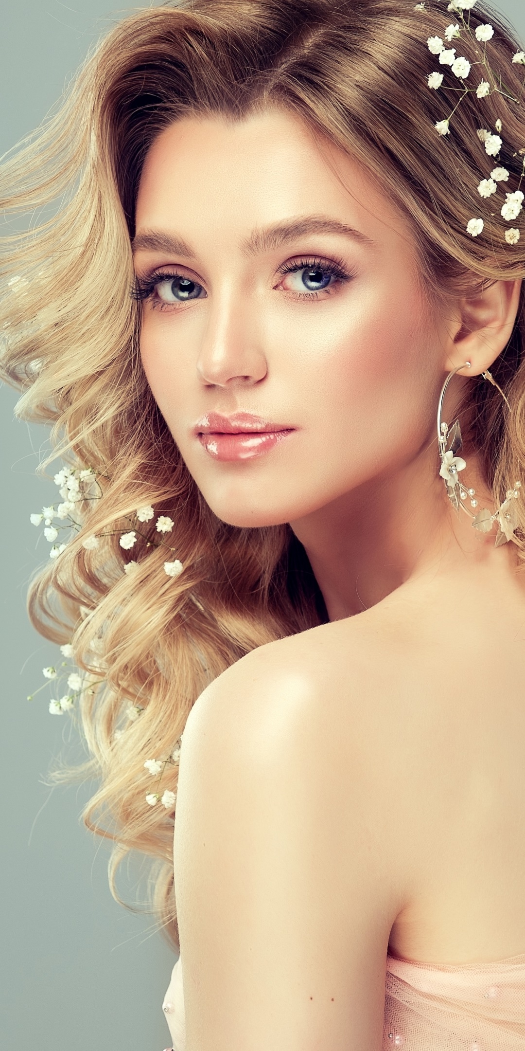 Women Model, Blue Eyes, Blonde, Curl, 1080x2160, Phone HD Wallpaper