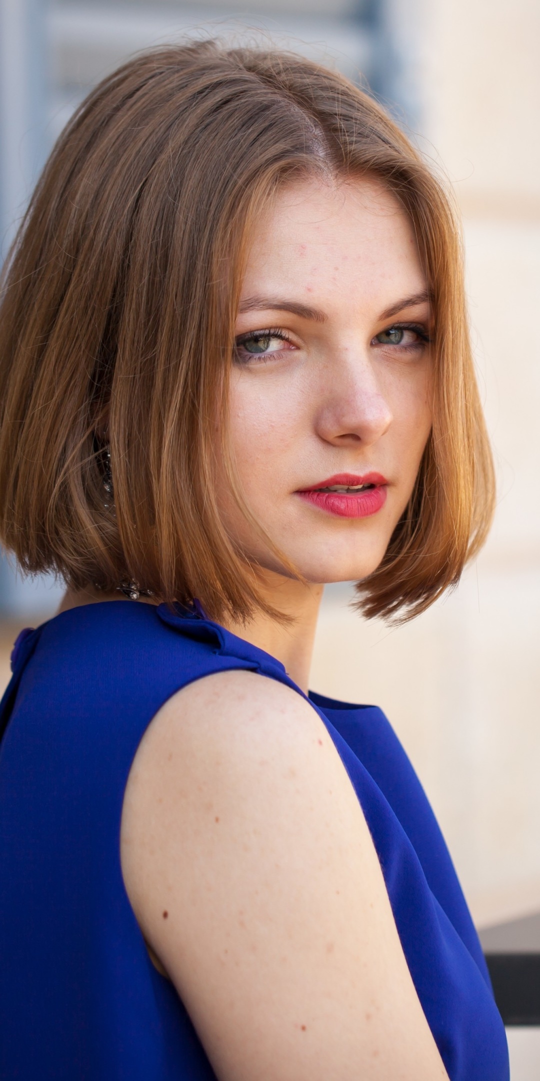 Women Model, Redhead, Lipstick, Short Hair, 1080x2160, Phone HD Wallpaper