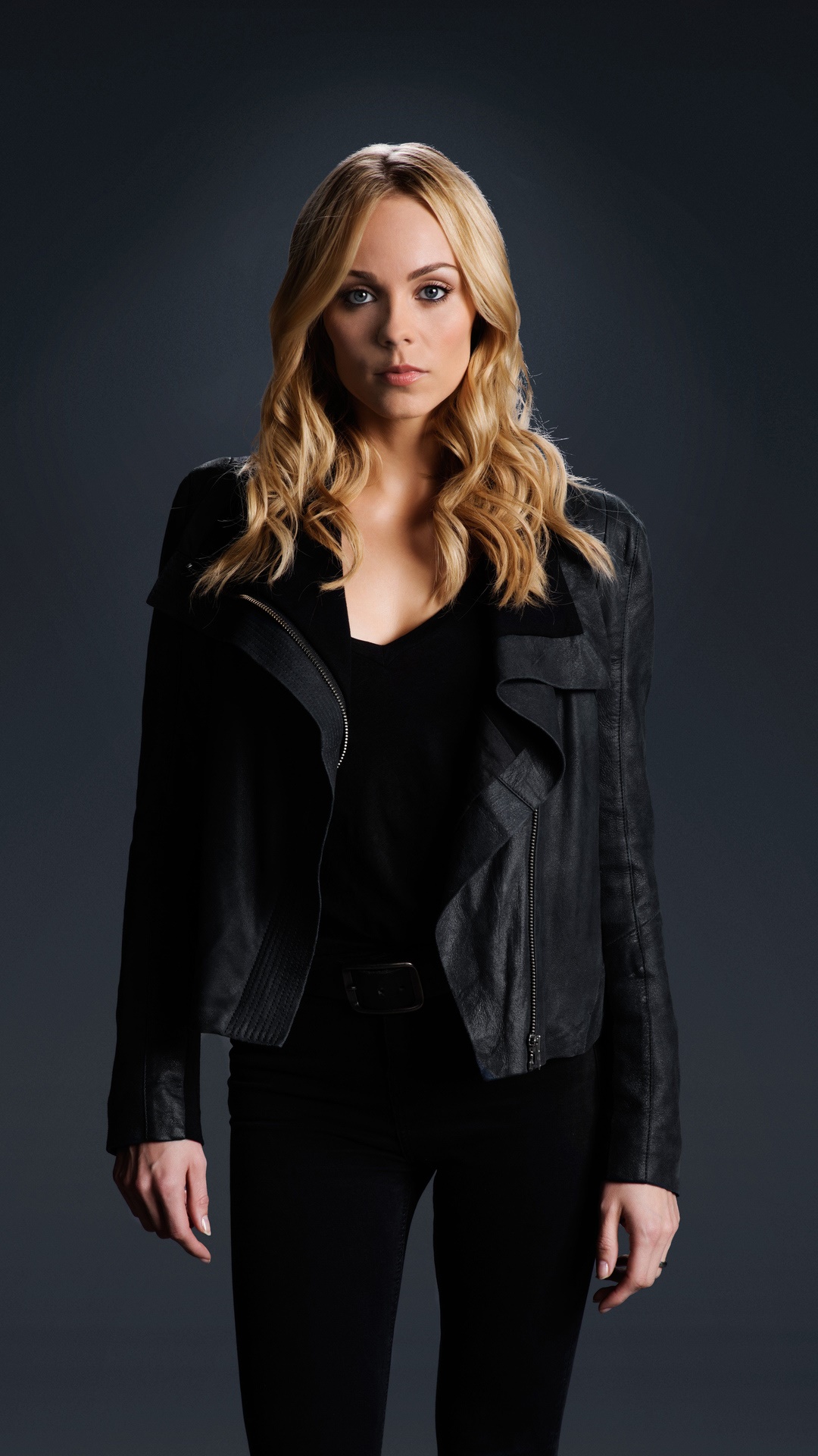 Celebrity Laura Vandervoort, Canadian, Actress, 1080x1920, Phone HD Wallpaper