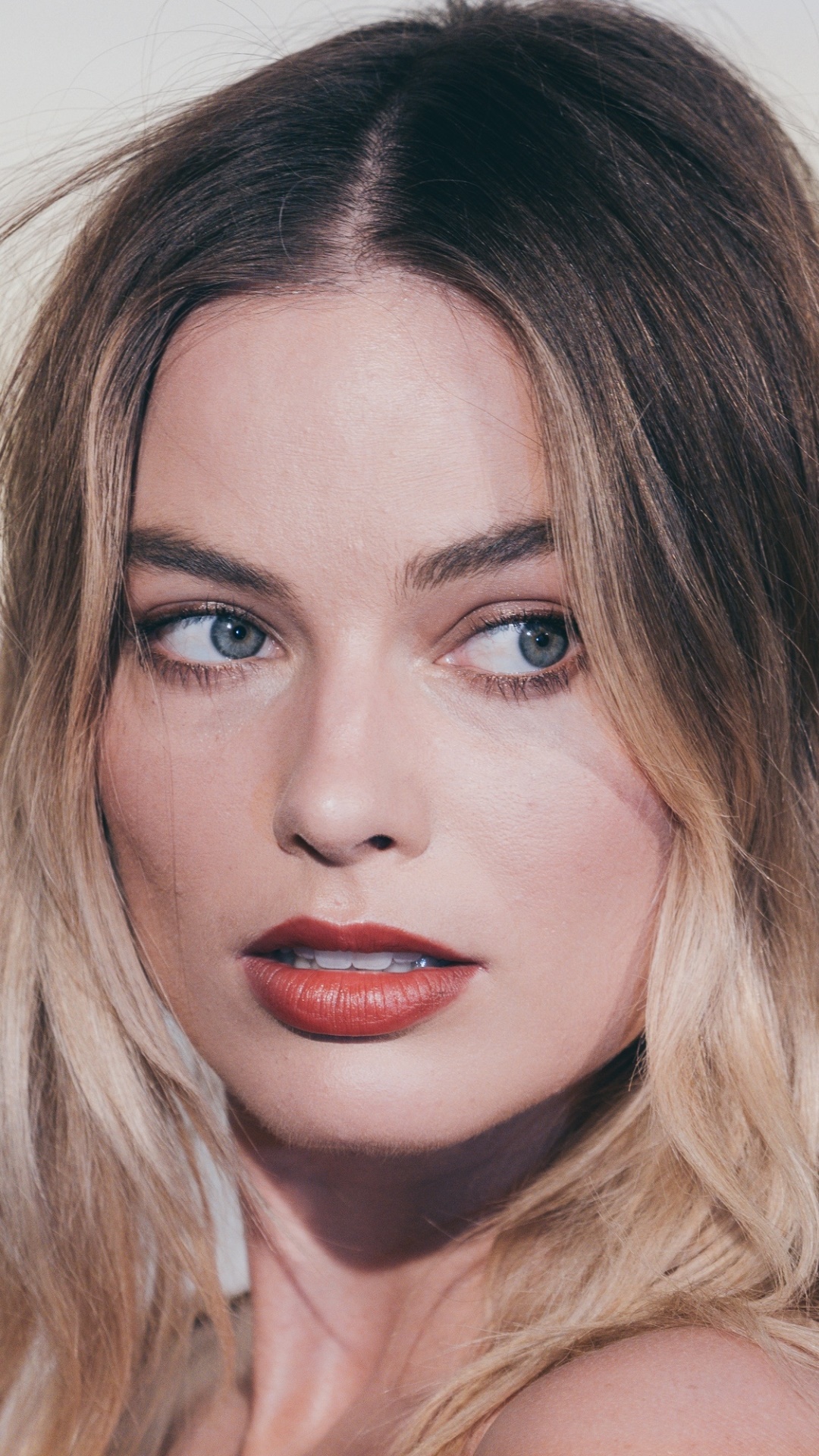 Celebrity Margot Robbie, Blonde, Face, Actress, Blue Eyes, Australian, 1080x1920, Phone HD Wallpaper