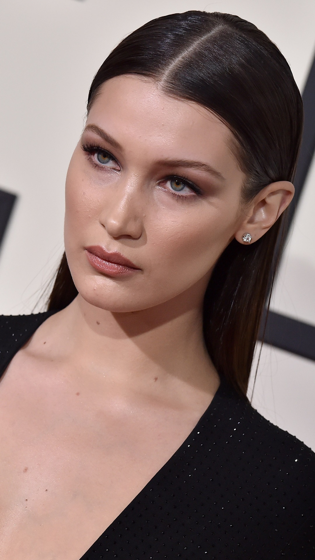 Celebrity Bella Hadid, 1080x1920, Phone HD Wallpaper