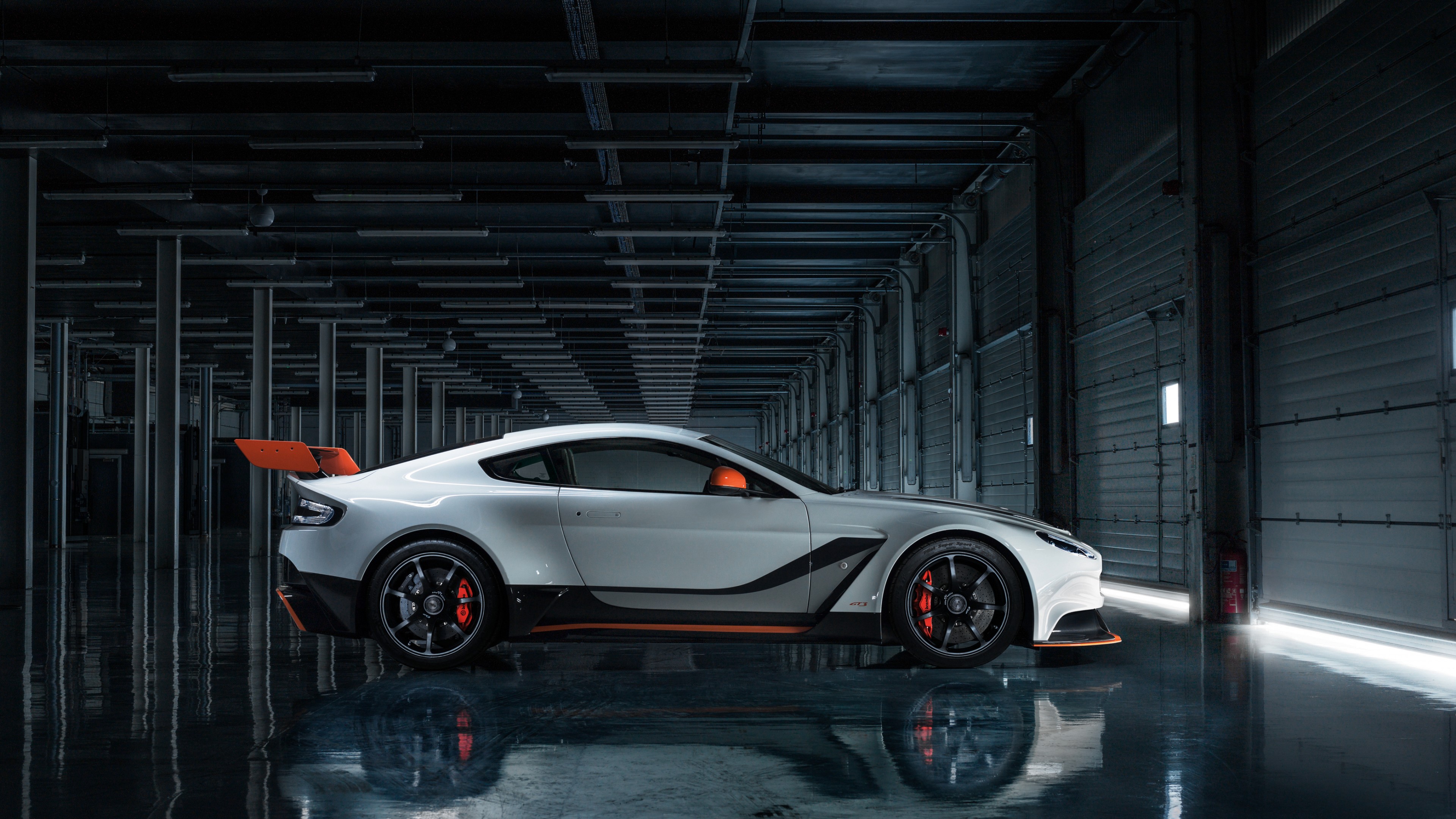 Aston Martin Vantage, sports car, V12, v8, test drive, speed, HD Wallpaper