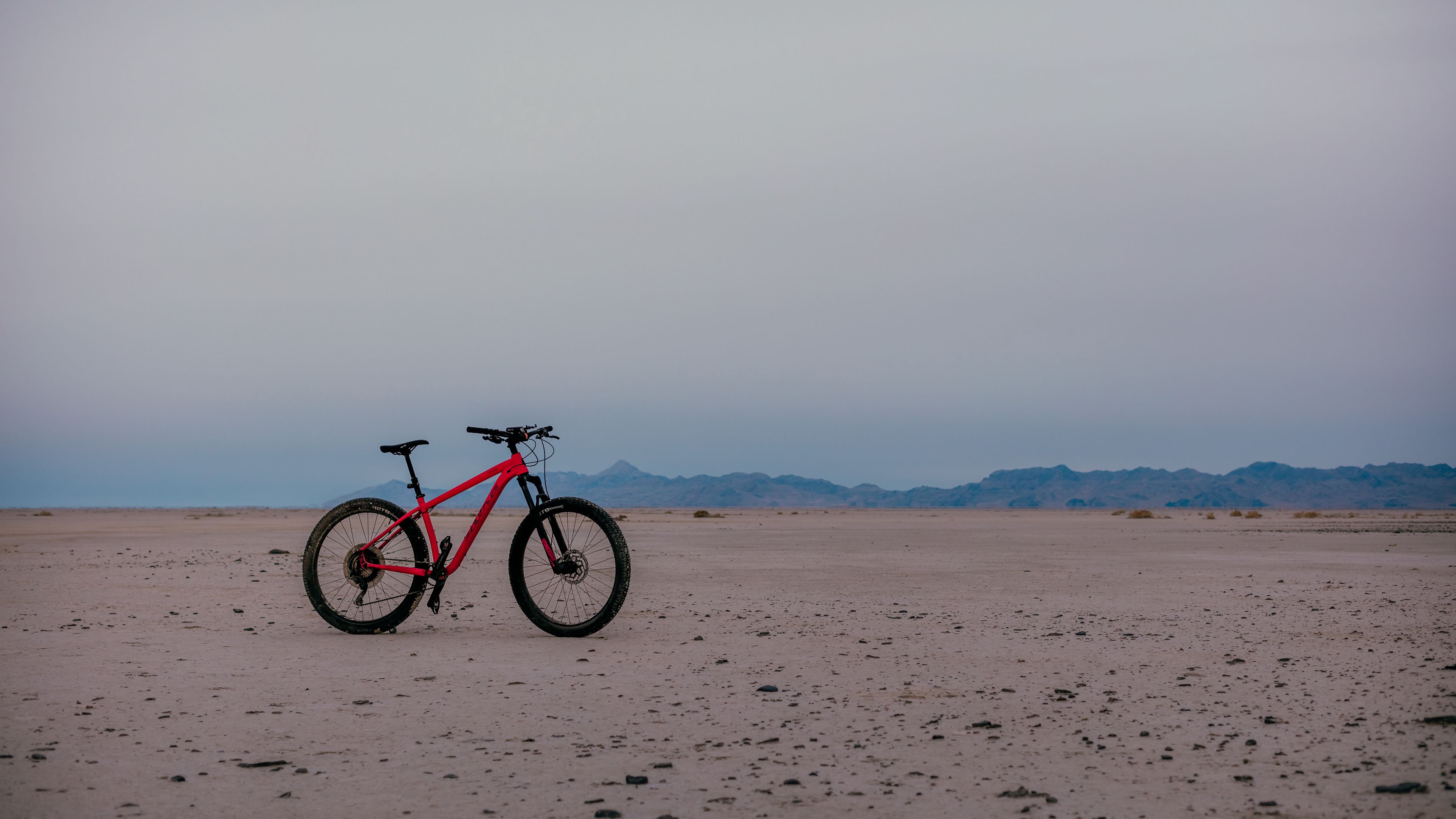 bike, horizon, sand, sky, 4k, HD Wallpaper
