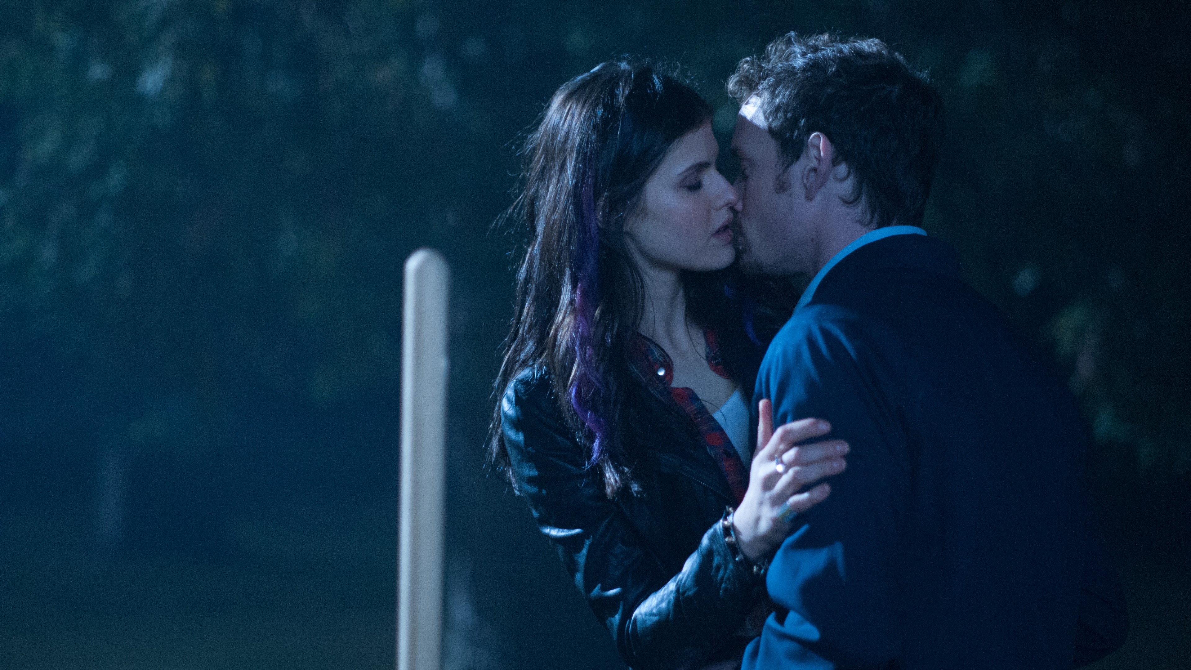 Burying the Ex, Best Movies of 2015, movie, Alexandra Daddario, HD Wallpaper