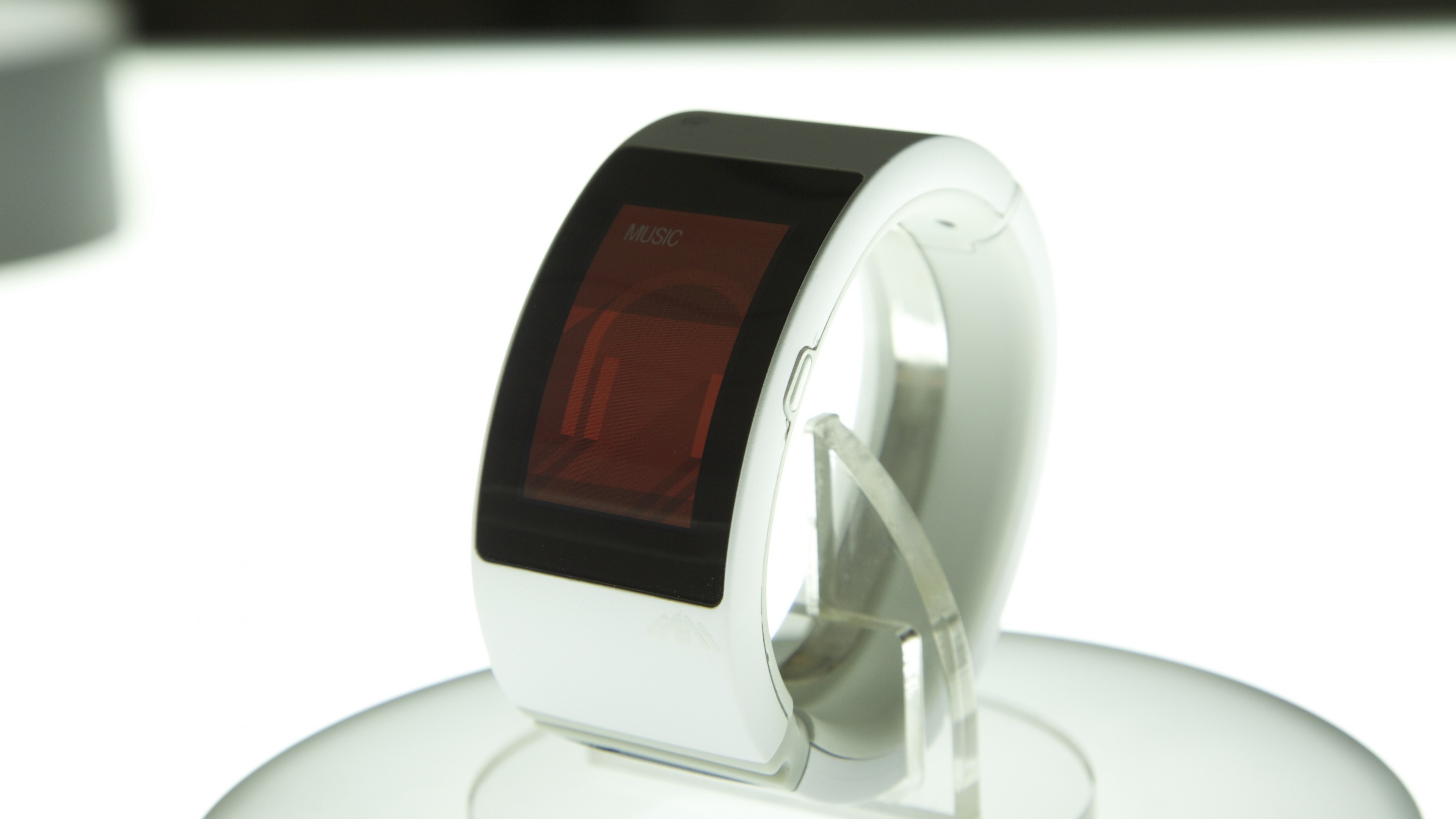 i.am PULS, smartwatches, smart watch review, silver, black display, HD Wallpaper