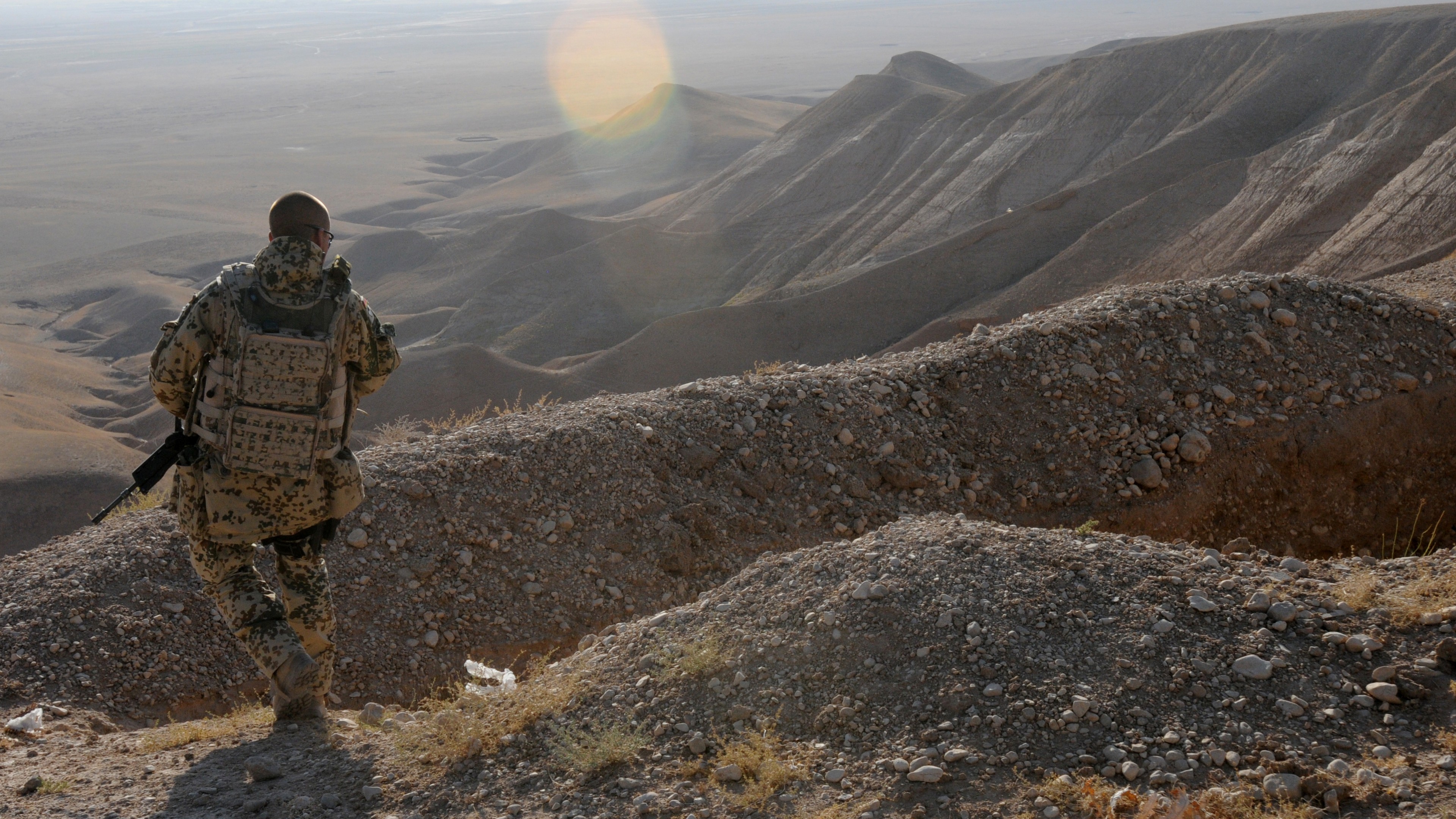 Afghanistan, soldier, Bundeswehr, weapon, war, desert, mountain, HD Wallpaper