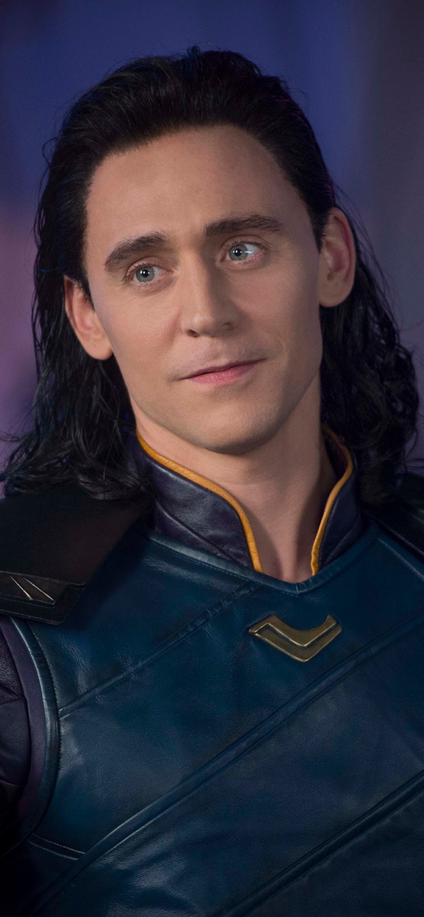 Movie Thor: Ragnarok, Loki (Marvel Comics), Tom Hiddleston, 828x1792, Phone HD Wallpaper