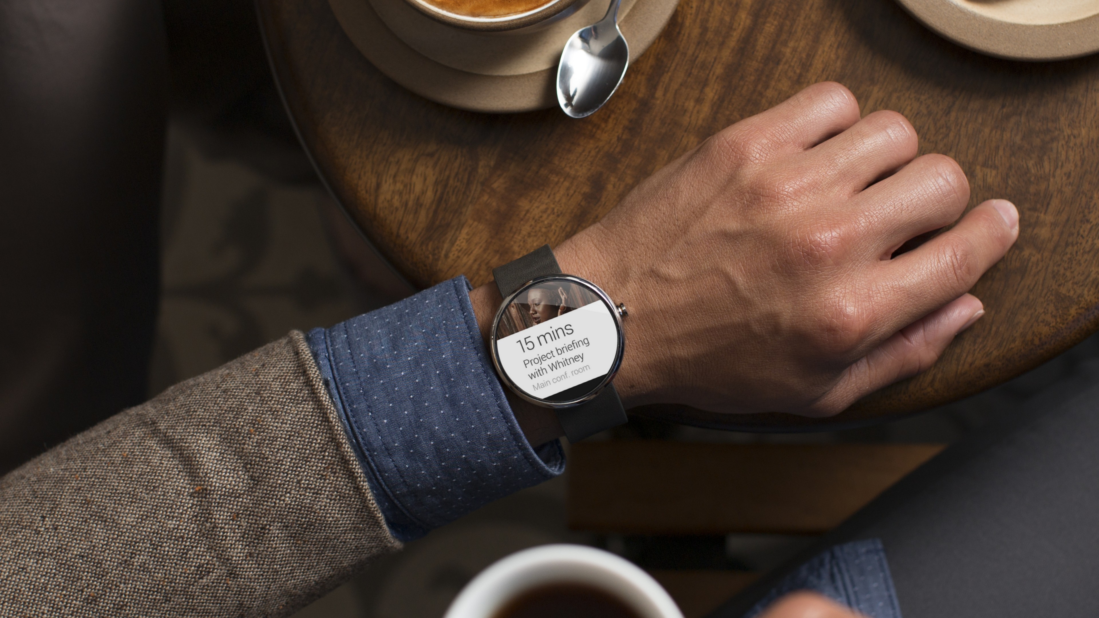 Moto 360, watches, CES 2015, cafe, man, luxury, smart watches, metal, review, HD Wallpaper