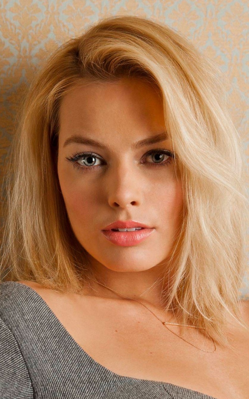 Celebrity Margot Robbie, Blonde, Blue Eyes, Actress, Face, Australian, 800x1280, Phone HD Wallpaper