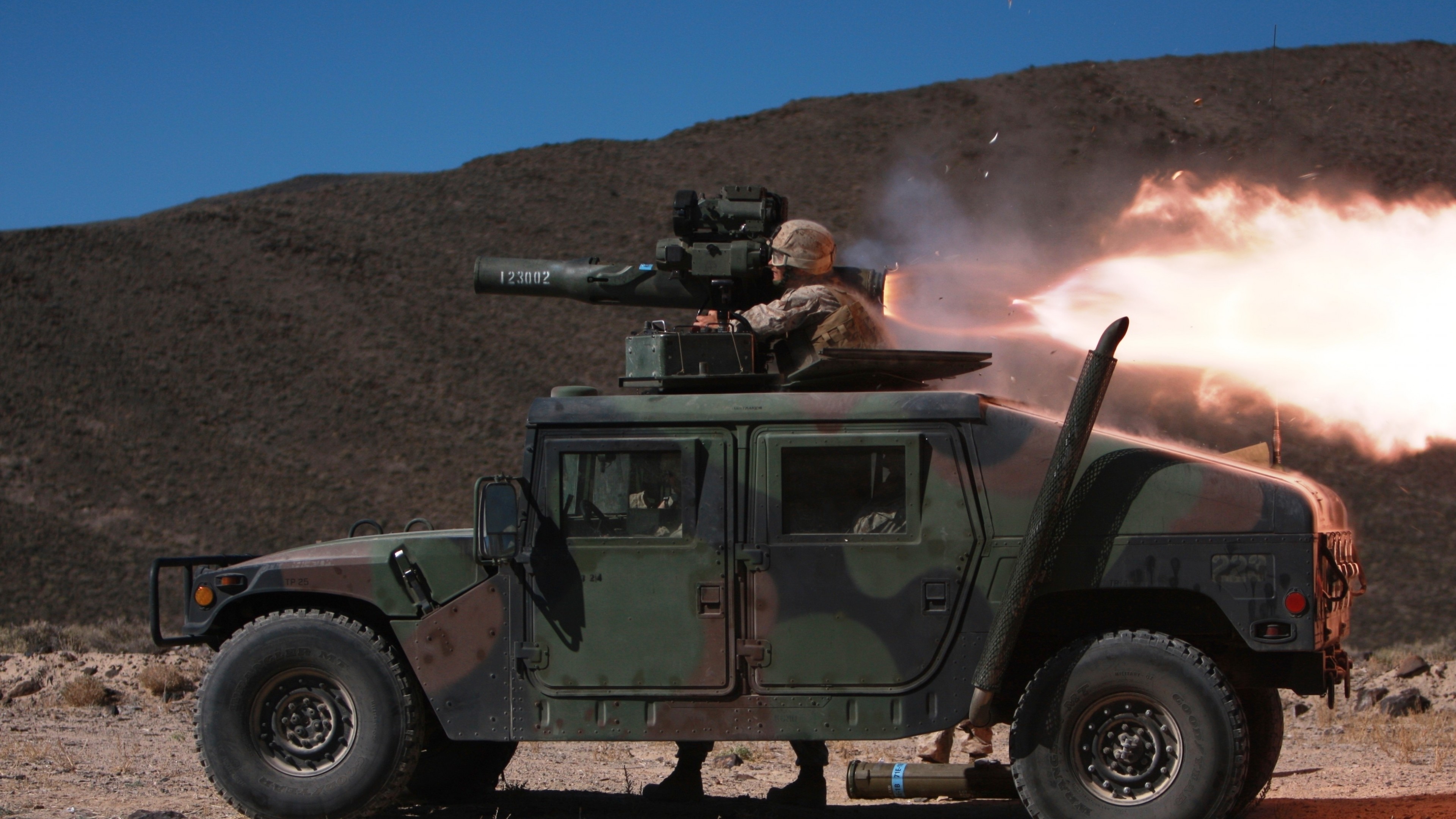 Humvee, HMMWV, SUV, rocket launch, soldier, U.S. Army, HD Wallpaper