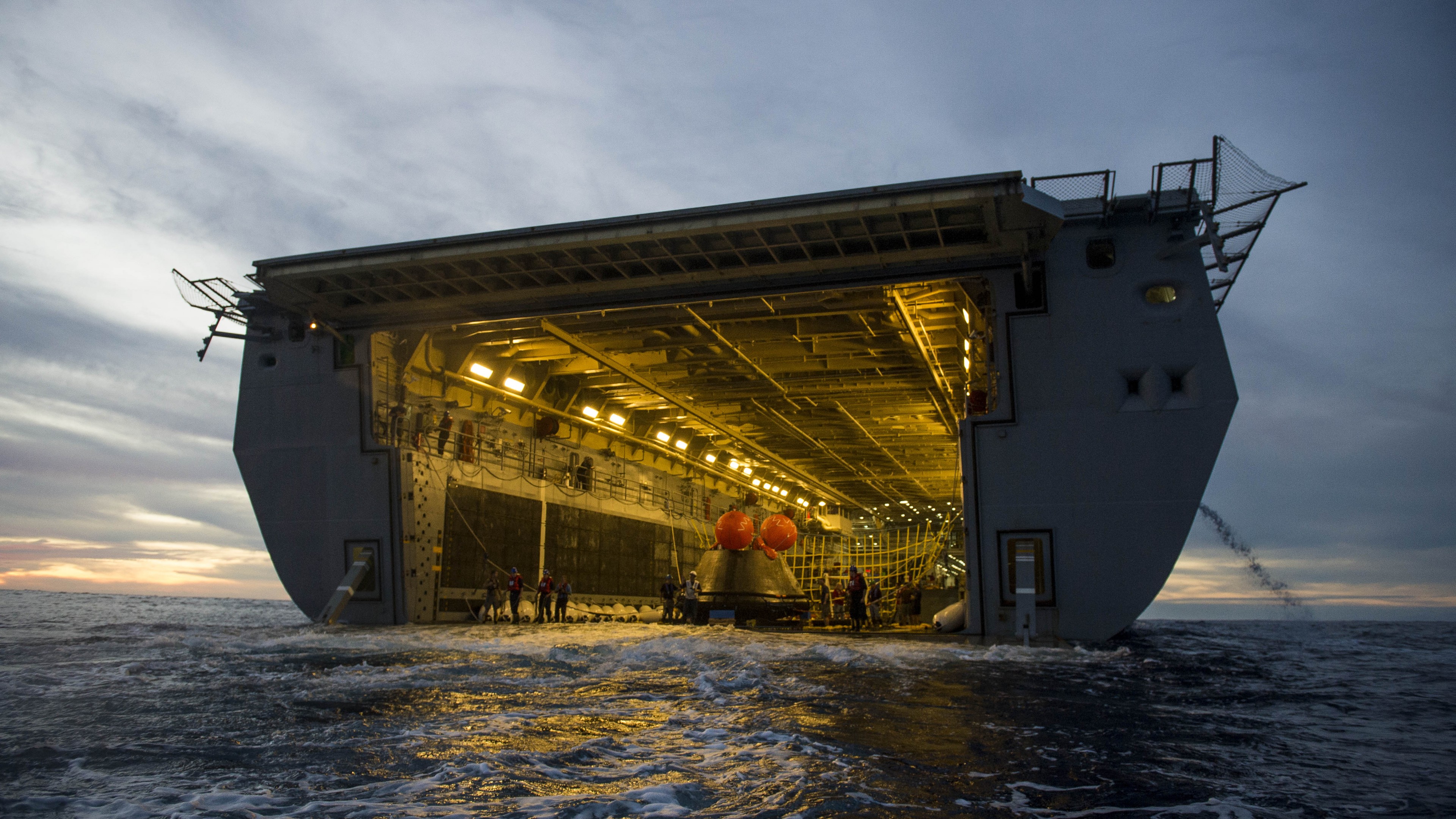 USS Anchorage, rescue mission, NASA, Orion spaceship, MC1, Gary Keen, combat Camera, HD Wallpaper