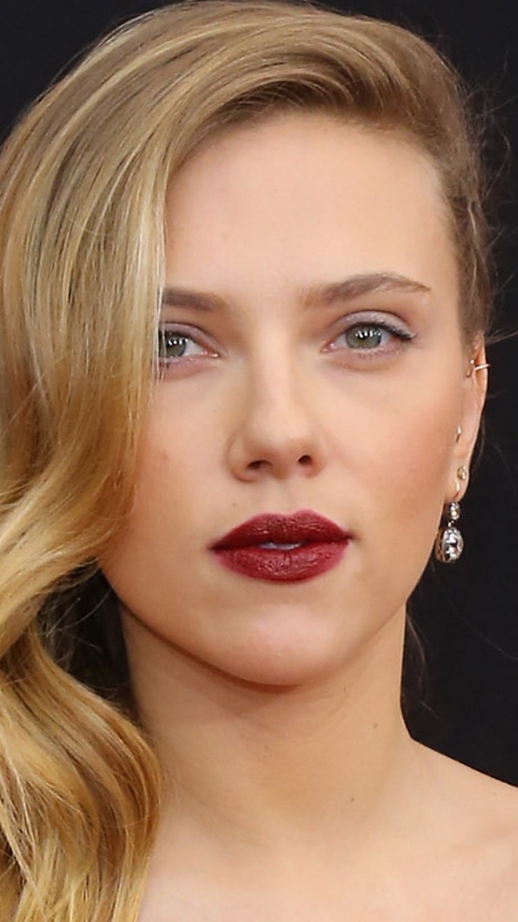 Celebrity Scarlett Johansson, 750x1334, Phone HD Wallpaper