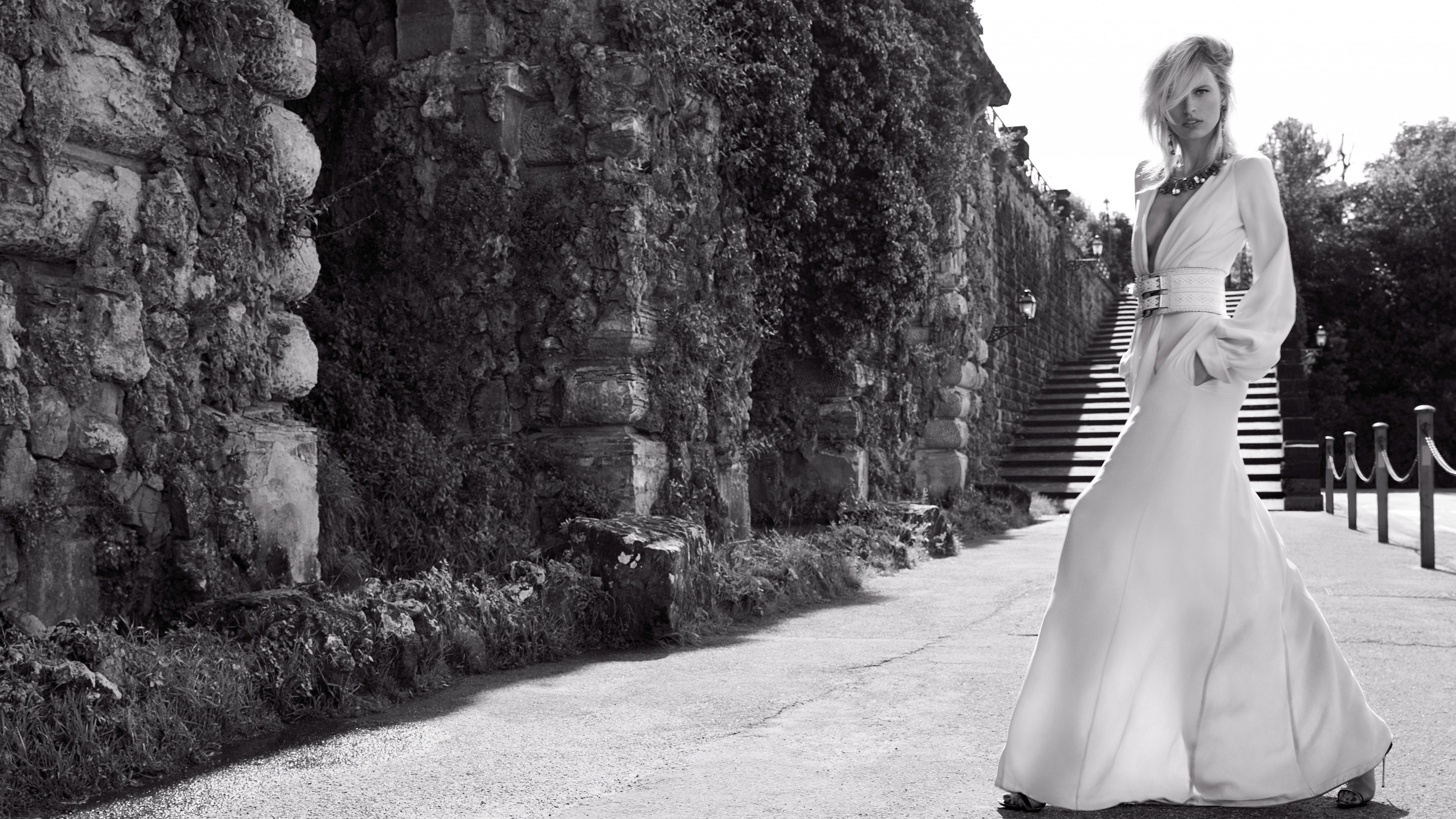 Karolina Kurkova, photo shoot, magazine, dress, eyes, hair, wall, leaves, stairway, black and white, HD Wallpaper