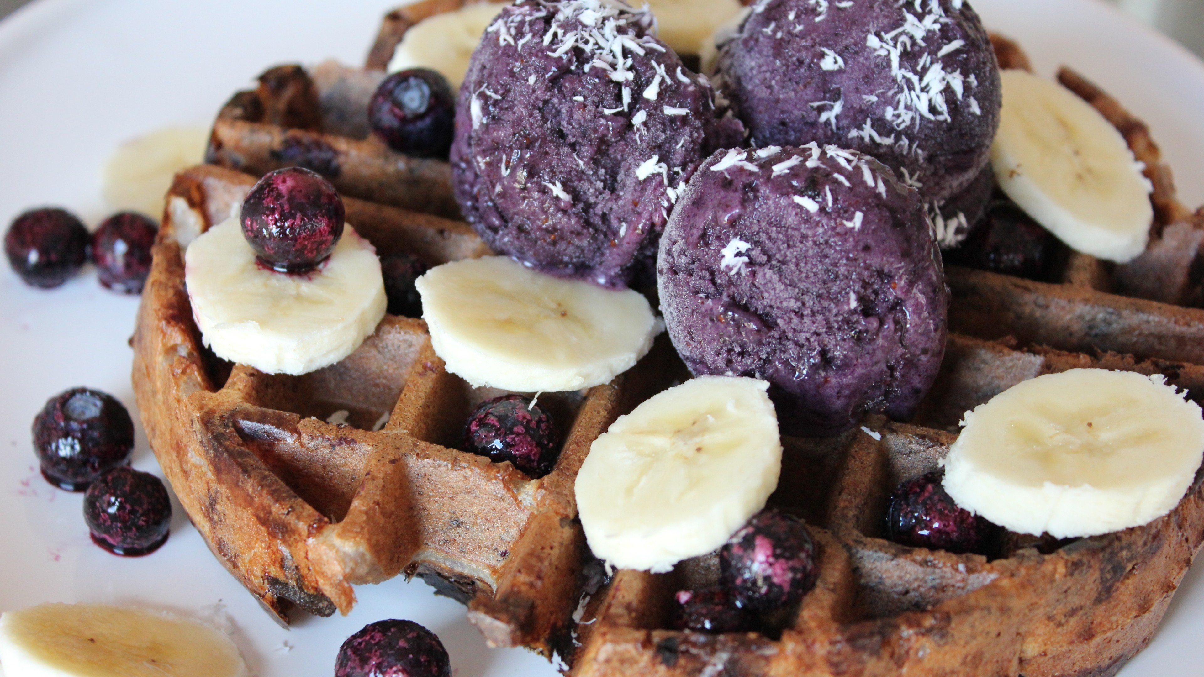 ice cream, waffles, blueberry, banana, chocolate, HD Wallpaper