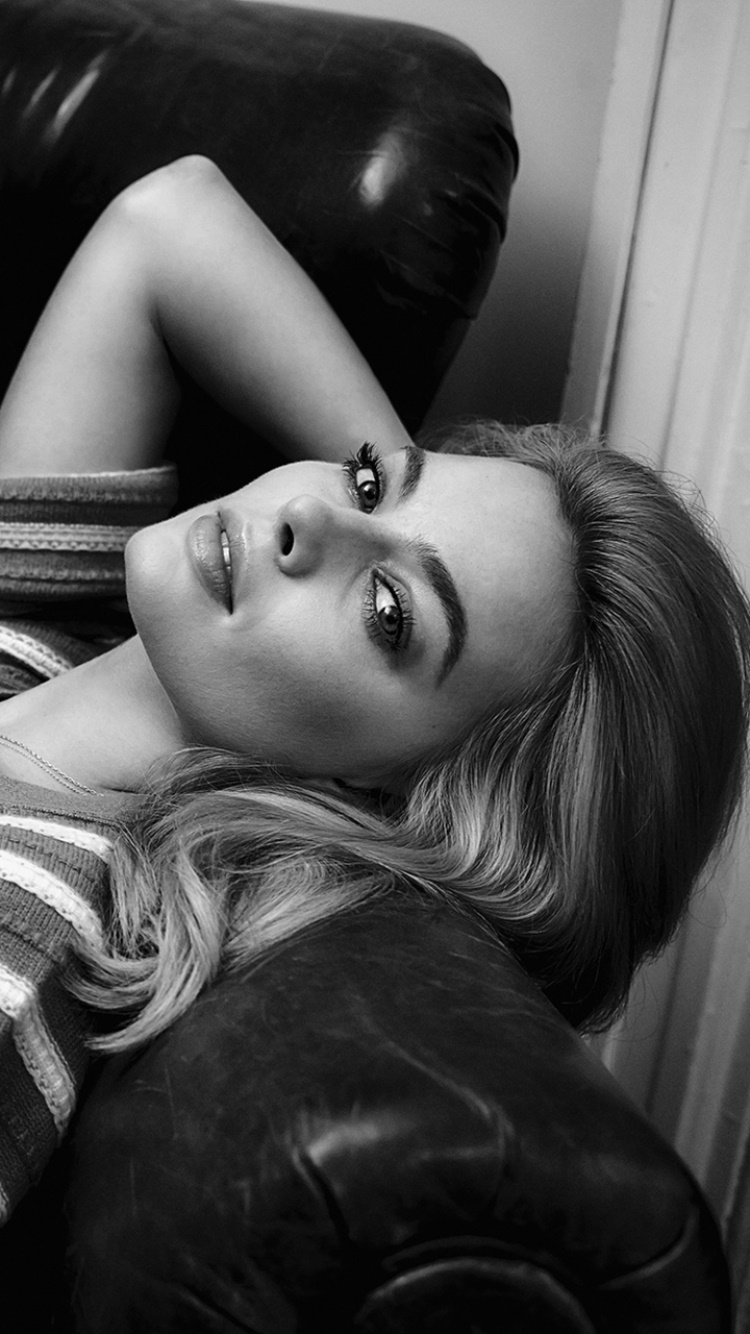Celebrity Margot Robbie, Australian, Lying Down, Actress, Black and White, 750x1334, Phone HD Wallpaper