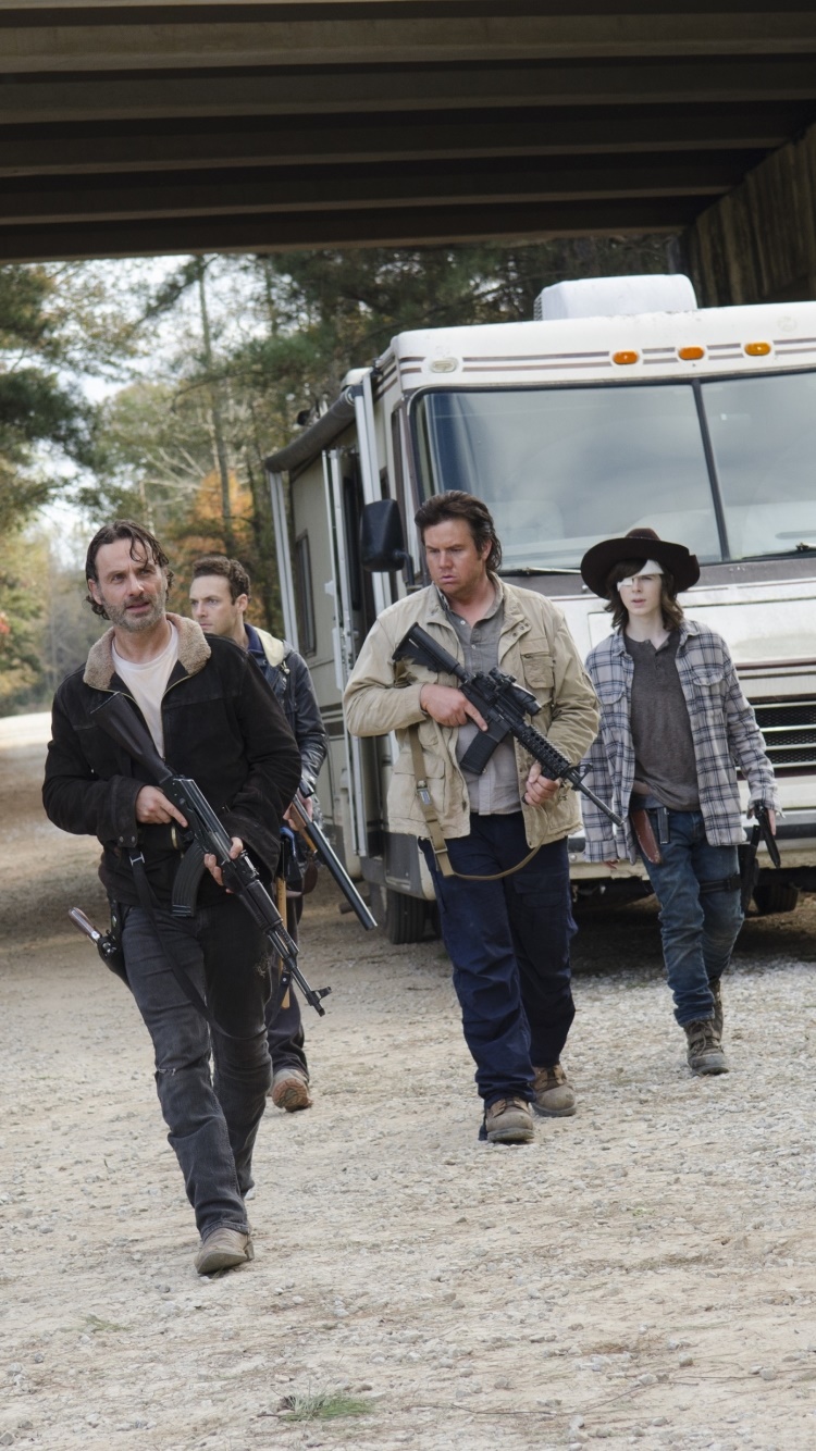 TV Show The Walking Dead, Rick Grimes, Andrew Lincoln, Chandler Riggs, Carl Grimes, 750x1334, Phone HD Wallpaper